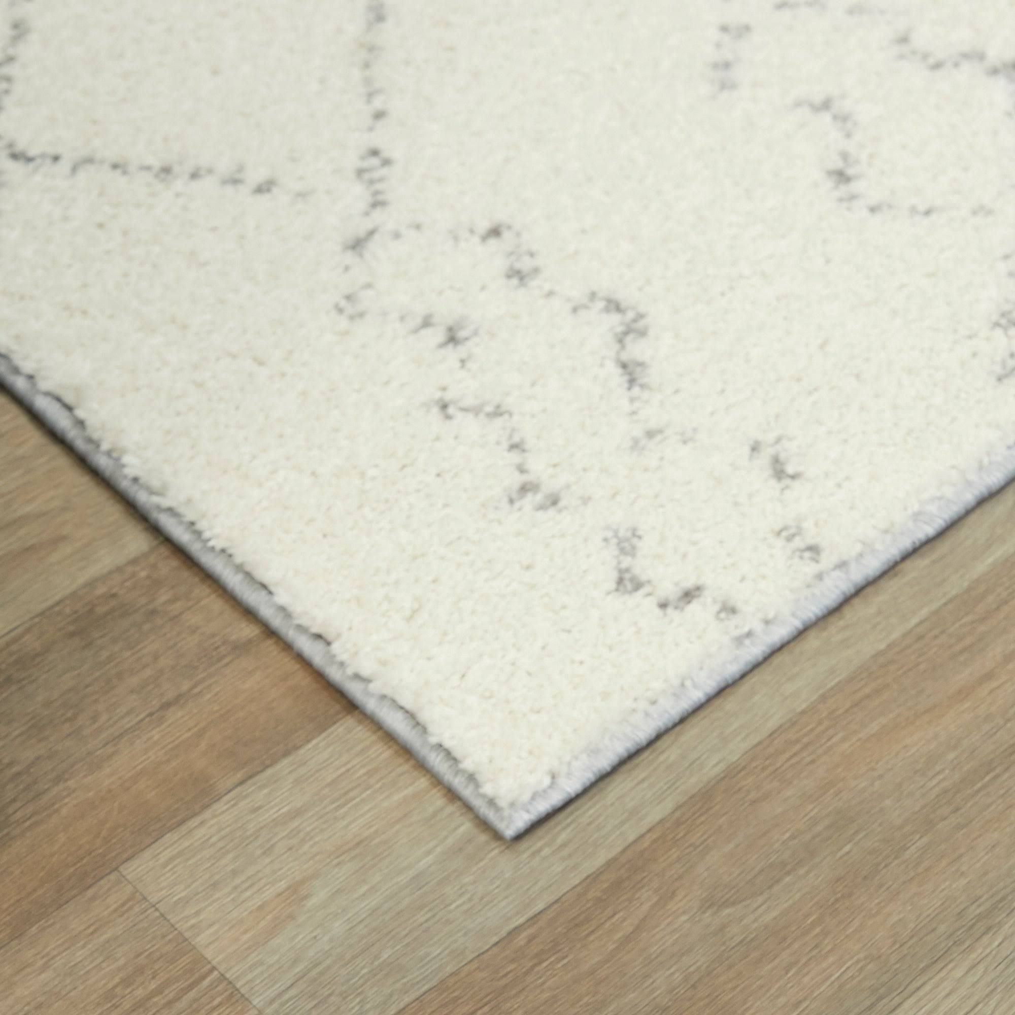 Reeves Moroccan Trellis Area Rug - 7&10x22 x 10& - Cream/Navy