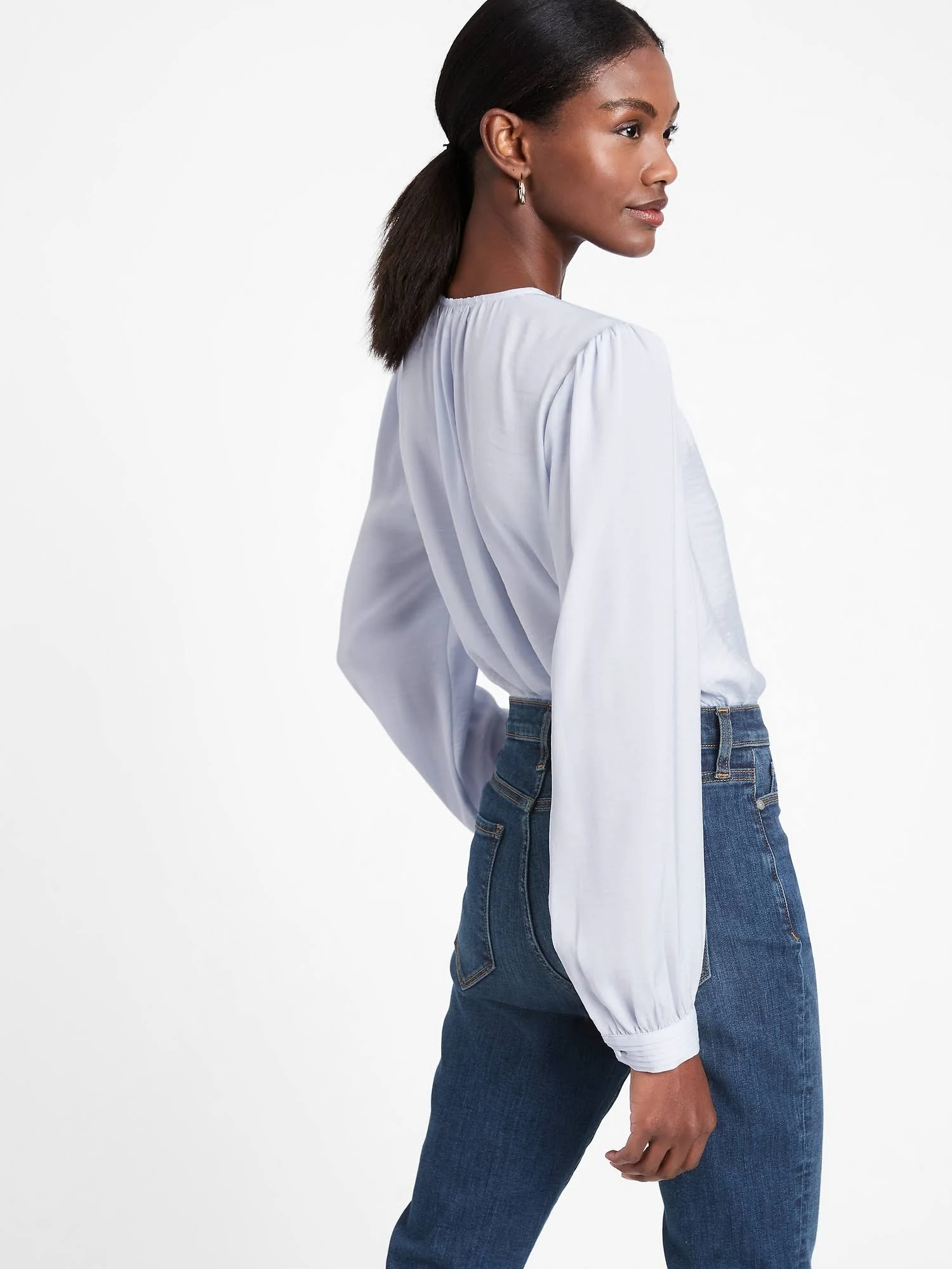 Banana Republic Women's Soft Satin V-Neck Blouse Moondust Size XL