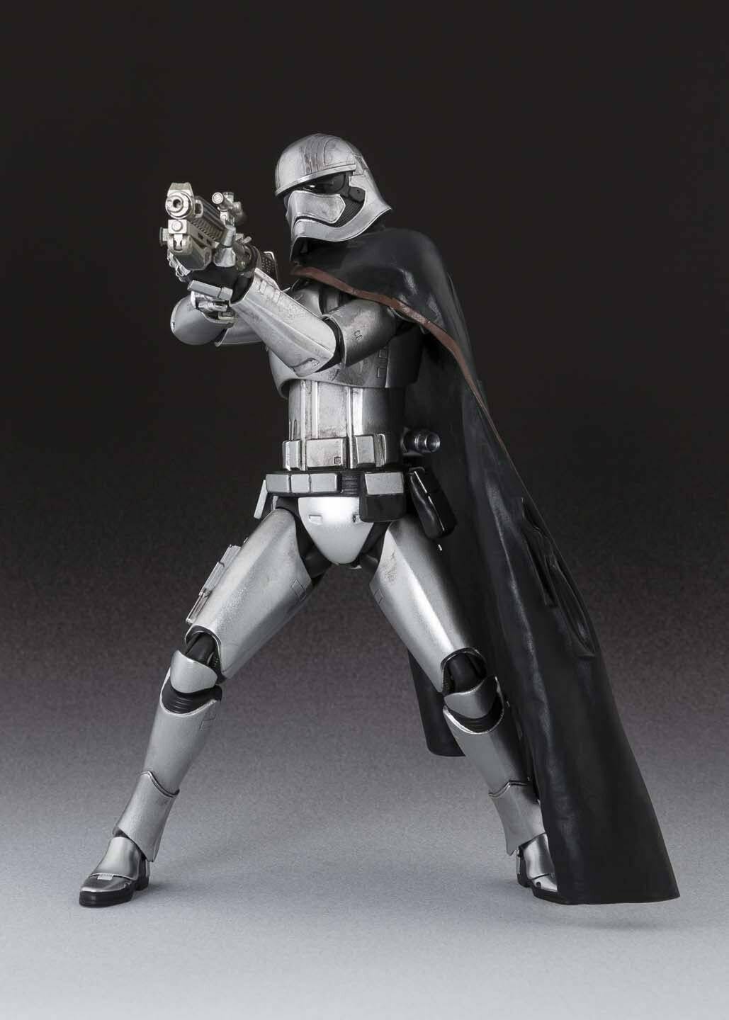 S.H.Figuarts Star Wars Captain Phasma 155mm PVC Figure