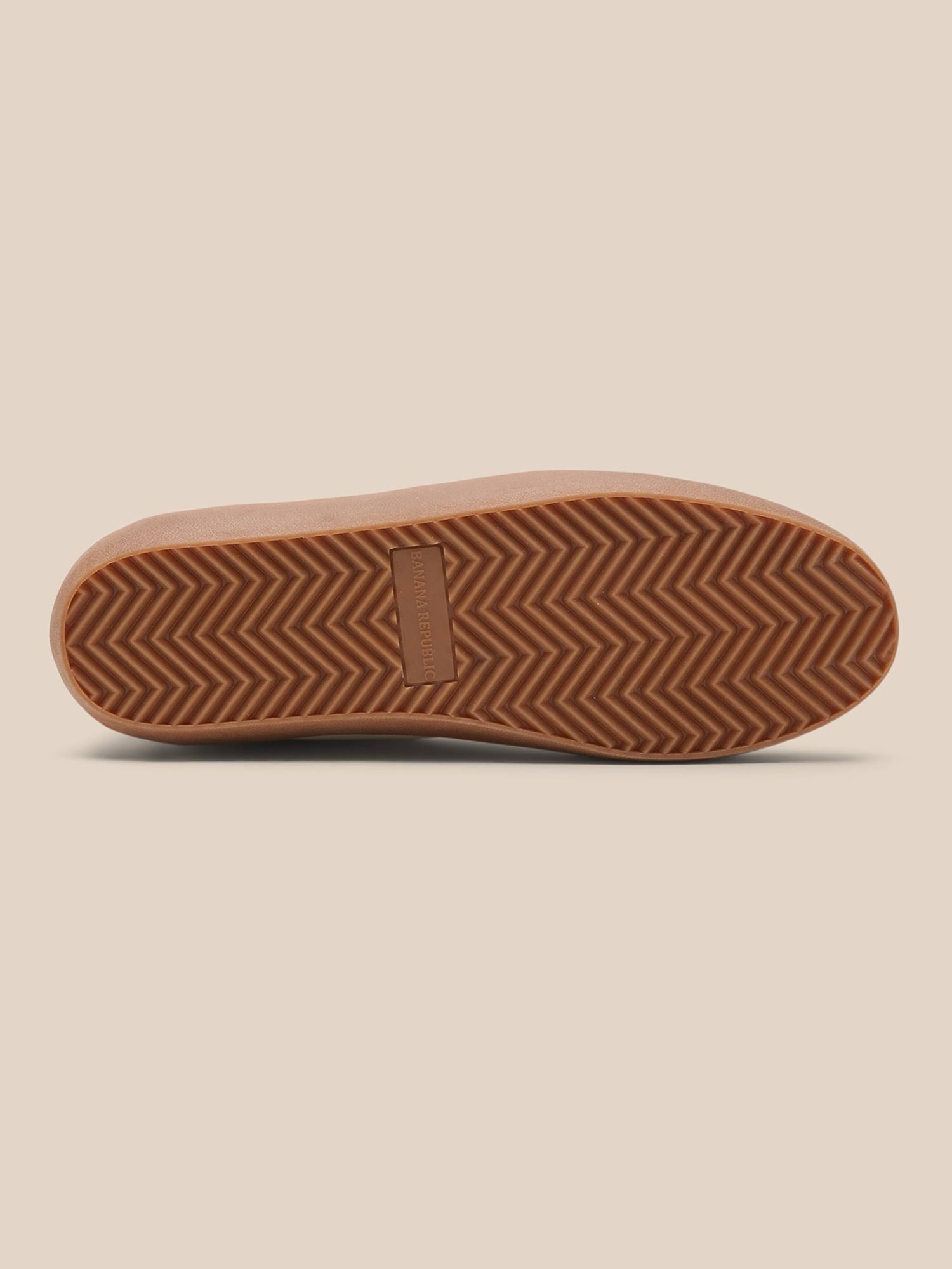 Banana Republic Women's Essential Sneaker Warm White Leather Size 6