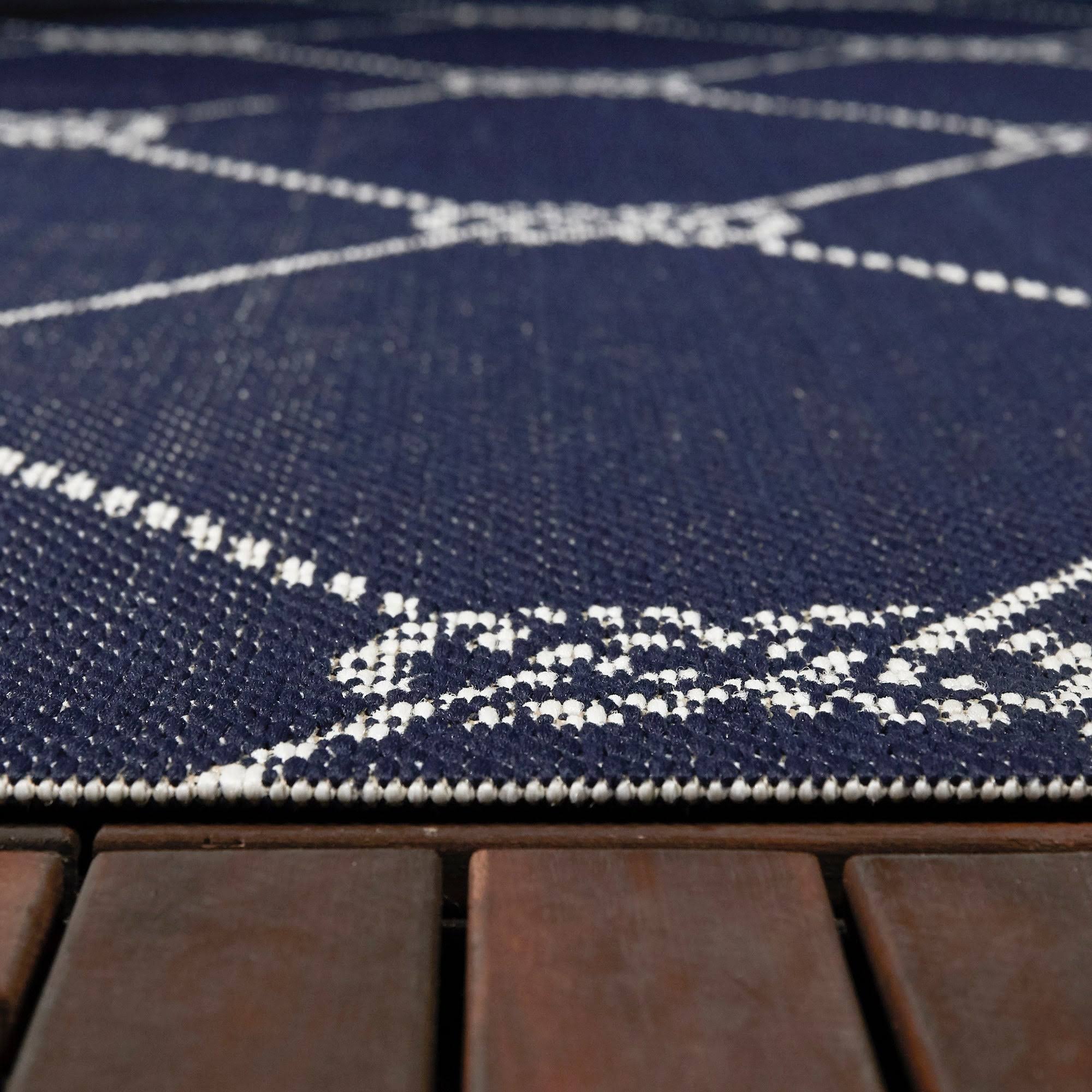 SARGENT Nautical Trellis Indoor/Outdoor Area Rug - 5&3x22 x 7& - Navy
