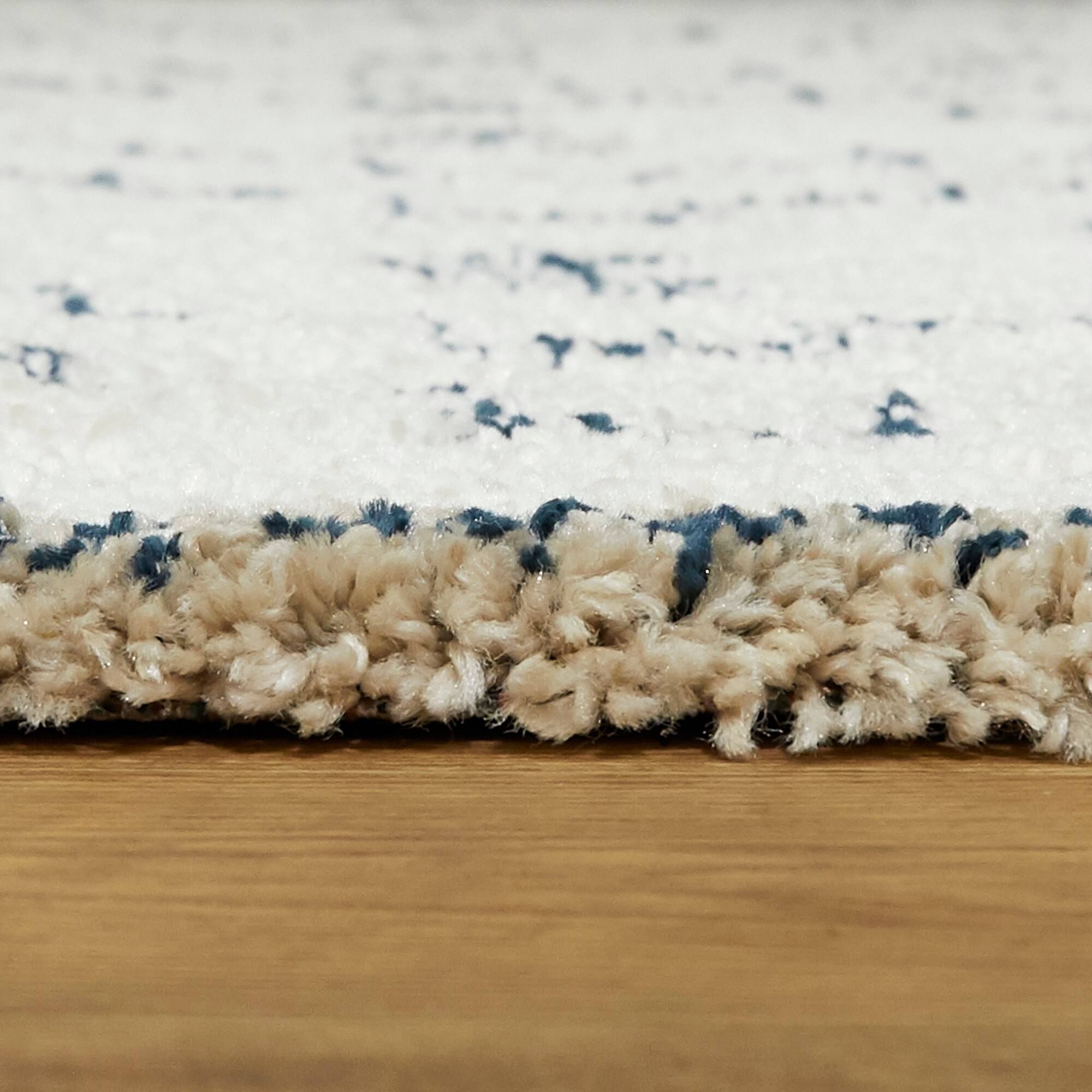 Dawa Tribal Shag Area Rug - 5&3x22 x 7& - White