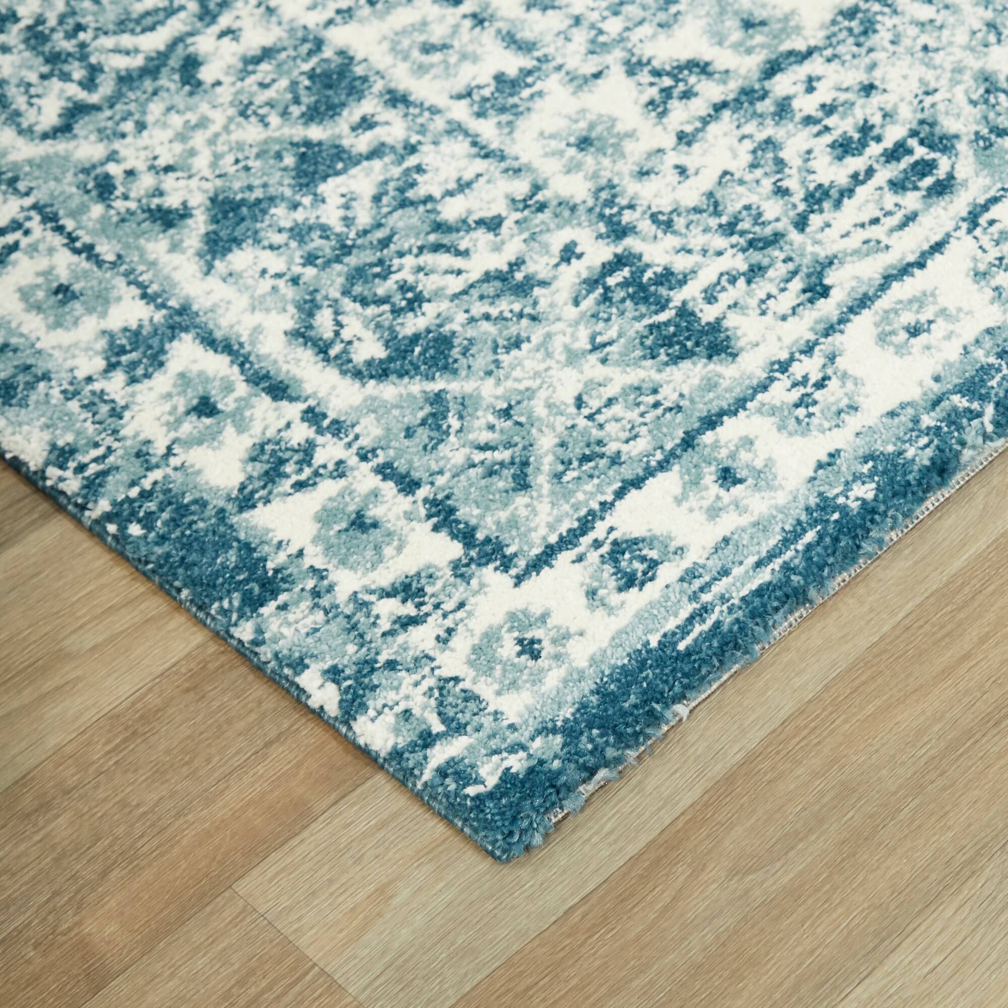 Roche Distressed Oriental Area Rug - 2&7x22 x 7& - Teal