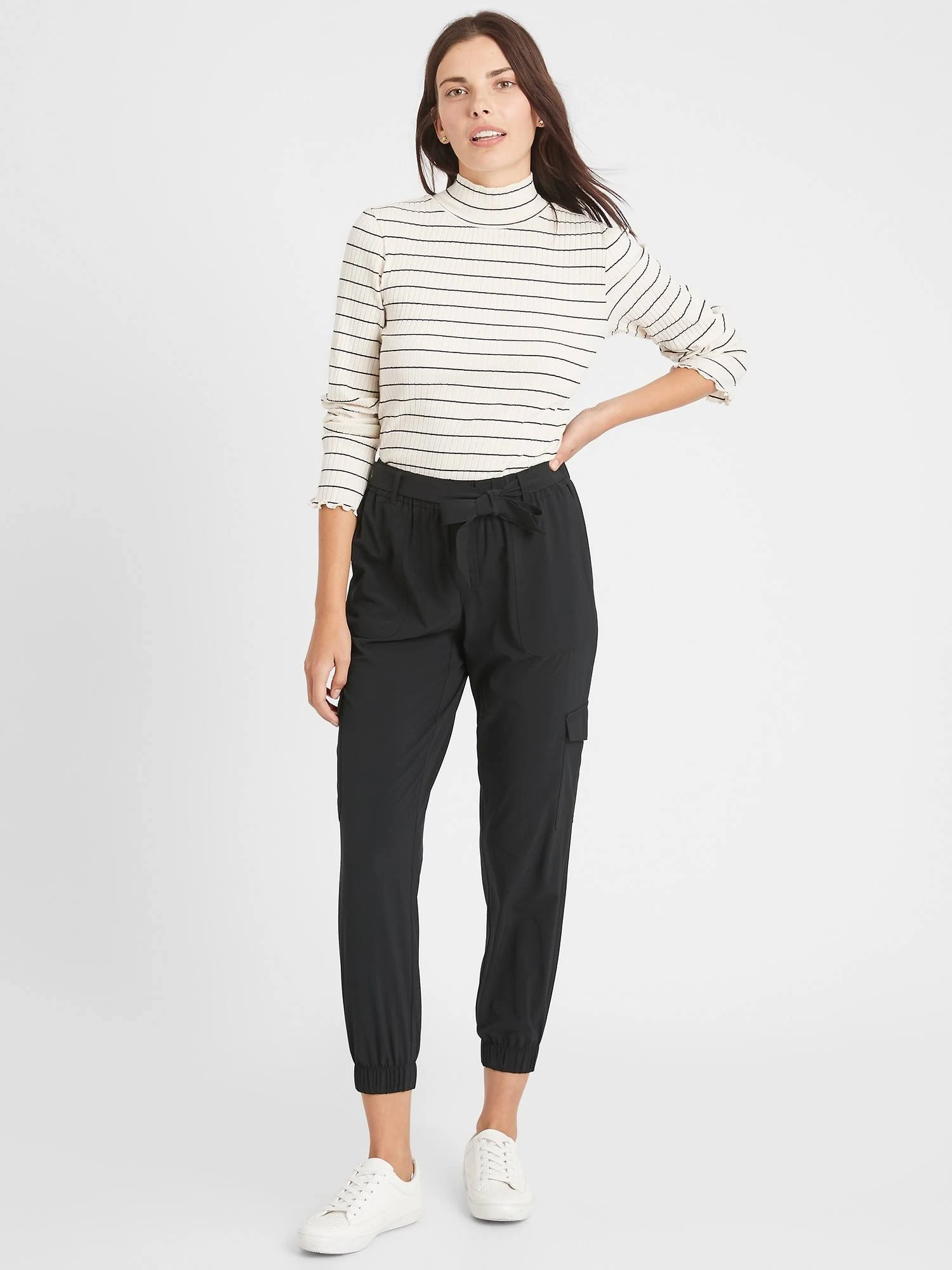 Women's Tie-Waist Cargo Jogger Black