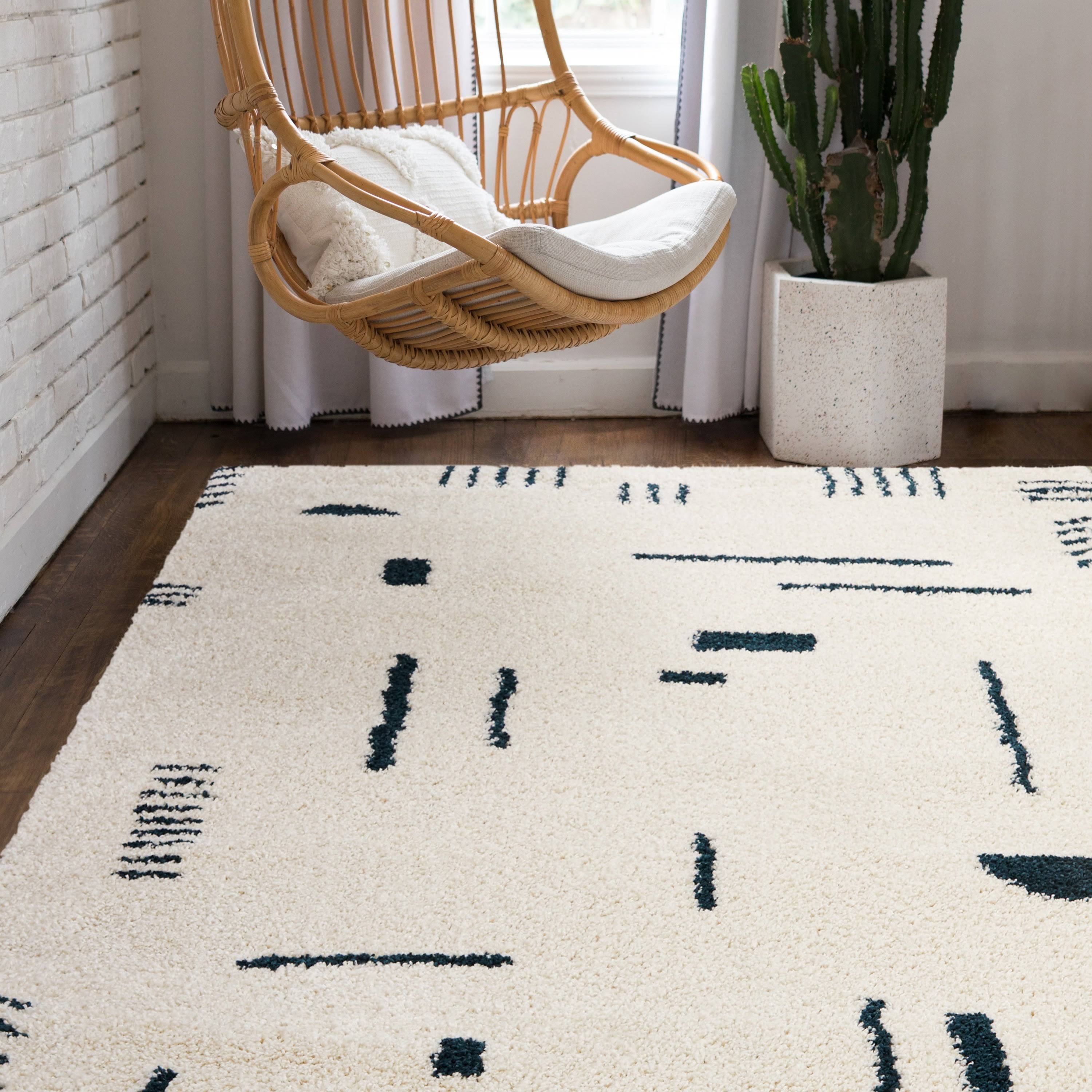 BALTA Rupa White/Navy 7 ft. x 9 ft. Modern Shag Area Rug
