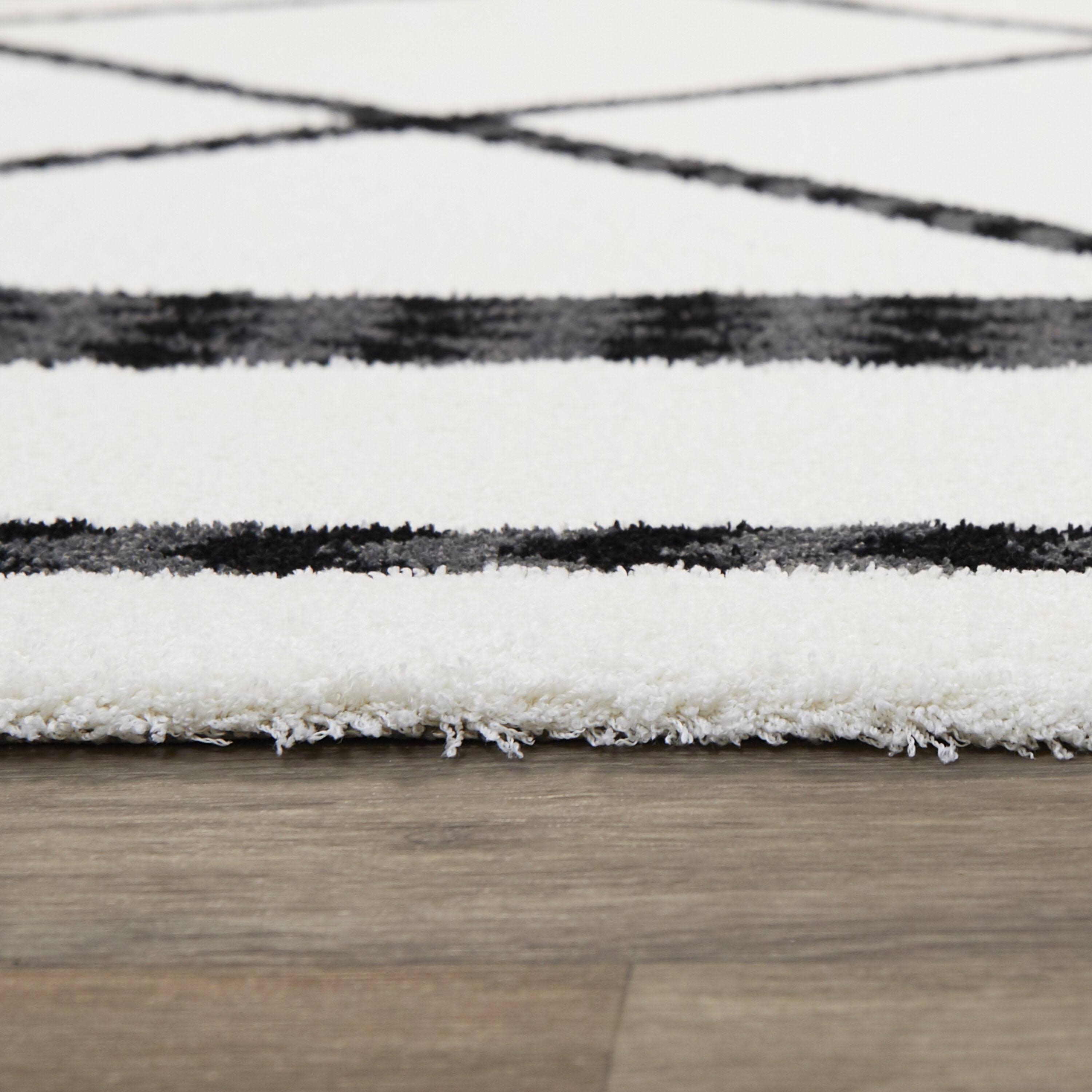 Nigel Modern Trellis Area Rug - 7&10x22 x 10& - Black