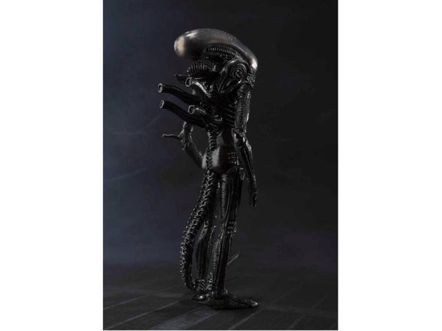 S.H. MonsterArts Big Chap Alien Action Figure