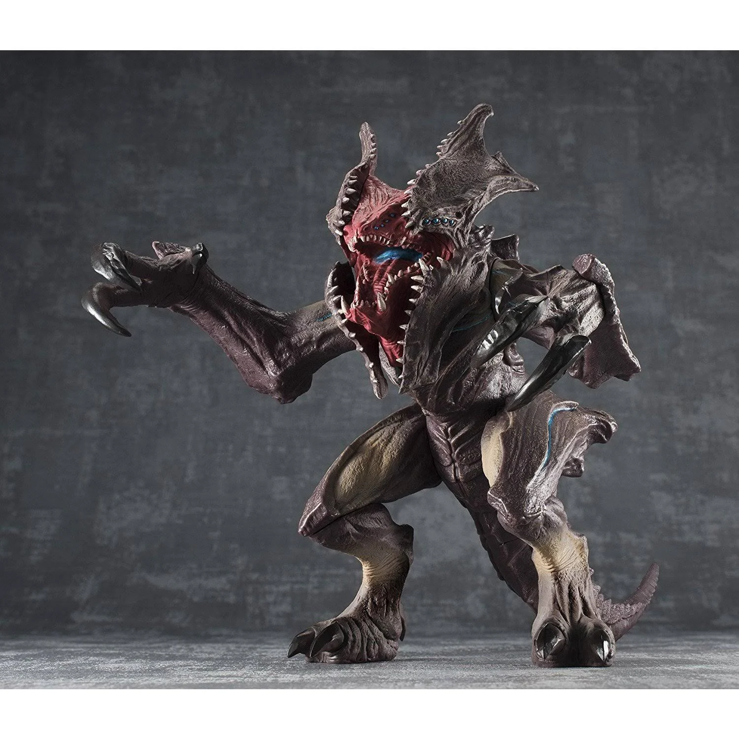 Pacific Rim: Uprising Raijin Sofvi Spirits Action Figure