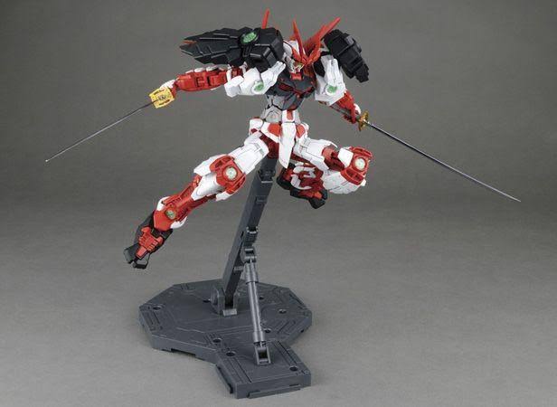 mg 1/100 Sengoku Astray Gundam