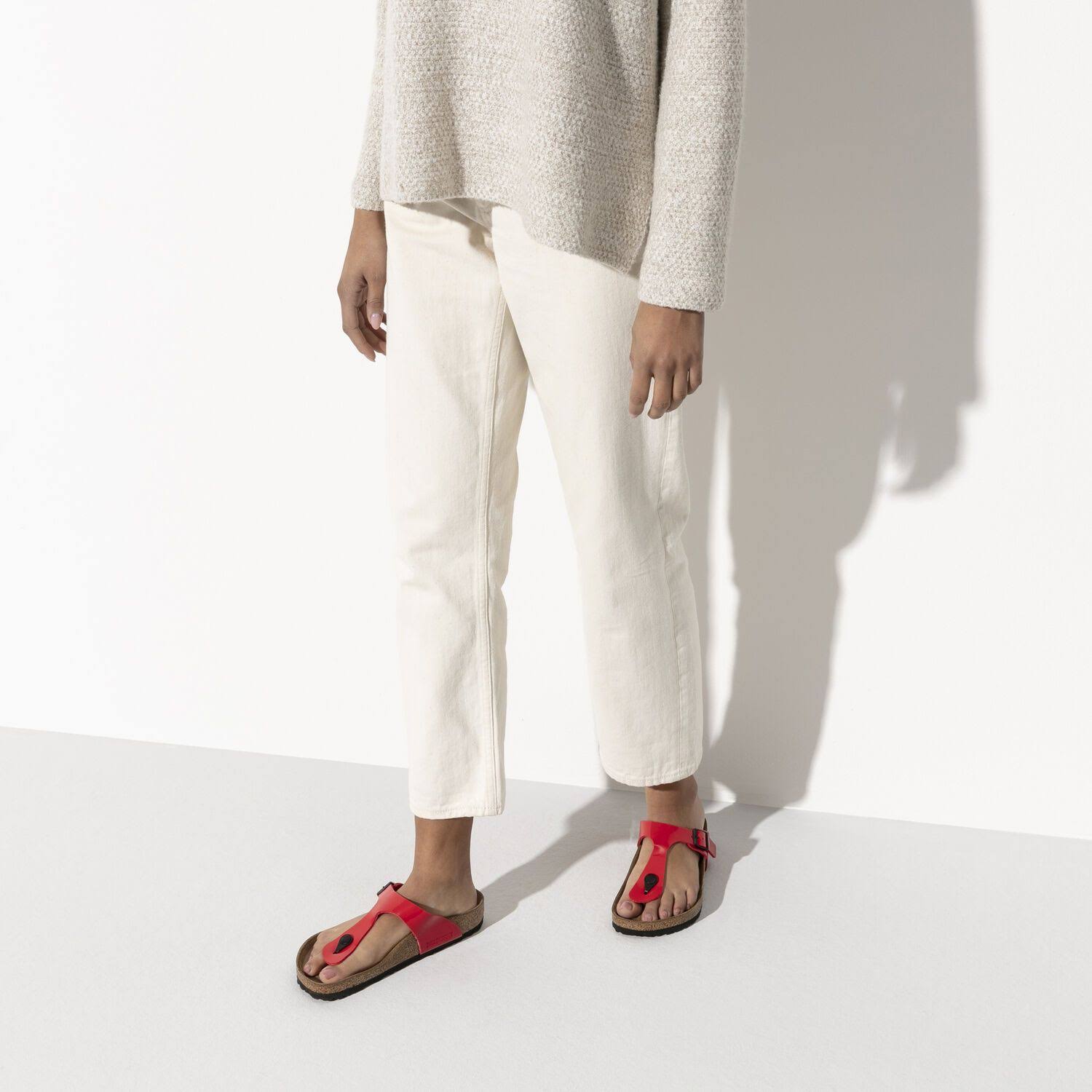 Birkenstock Women's Gizeh Sandal - 39 - Cherry Patent