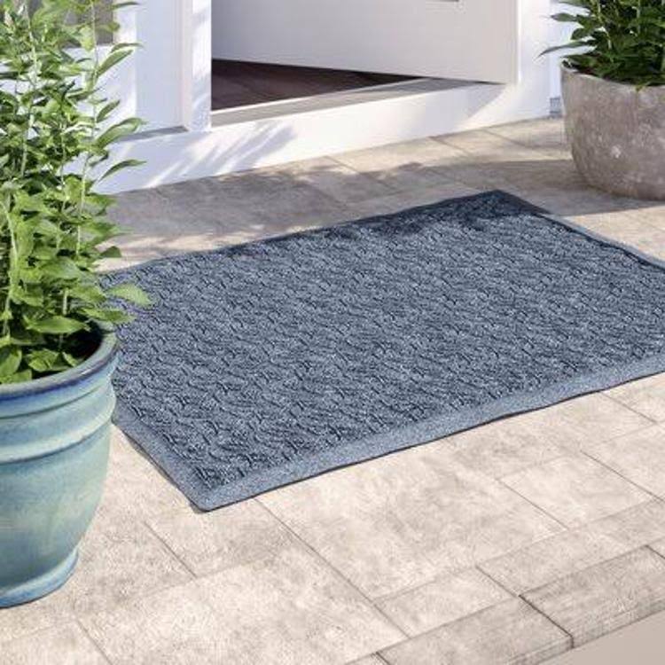 Non-Slip Outdoor Door Mat Sol 72 Outdoor Mat Size: 4& x 6&, Color: Bluestone