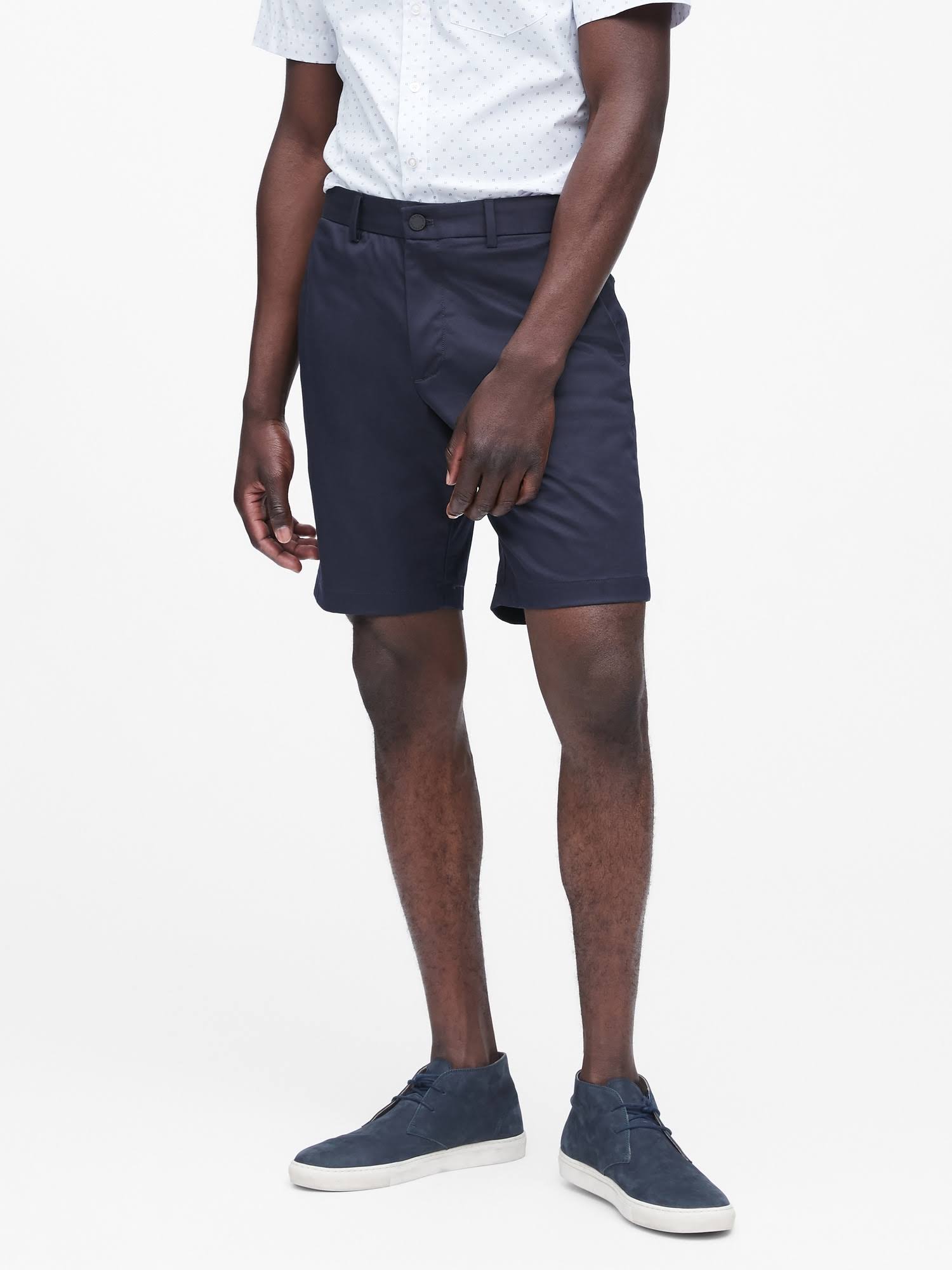 Banana Republic Men's 9x22 Slim Core Temp Short Navy Size 33W