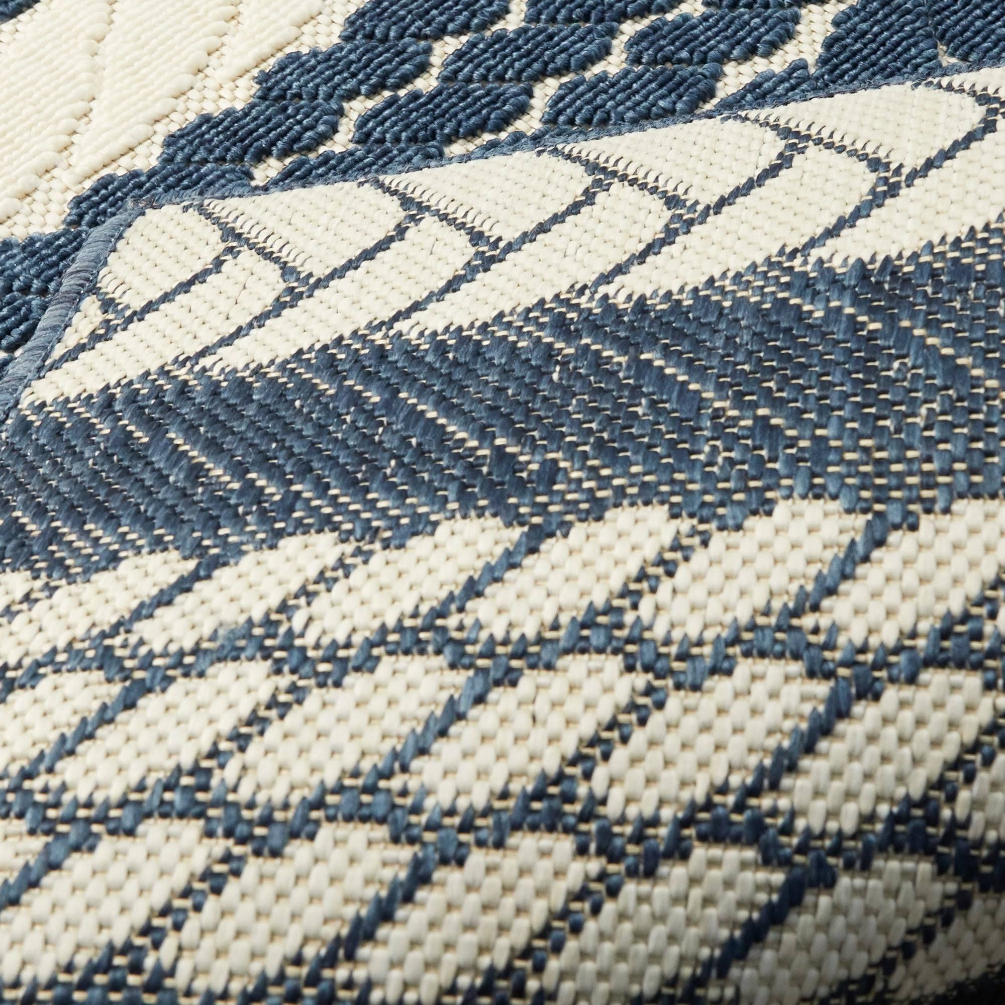 Caldwell Nautical Stripe Indoor/Outdoor Area Rug - 5&3x22 x 7& - Tan