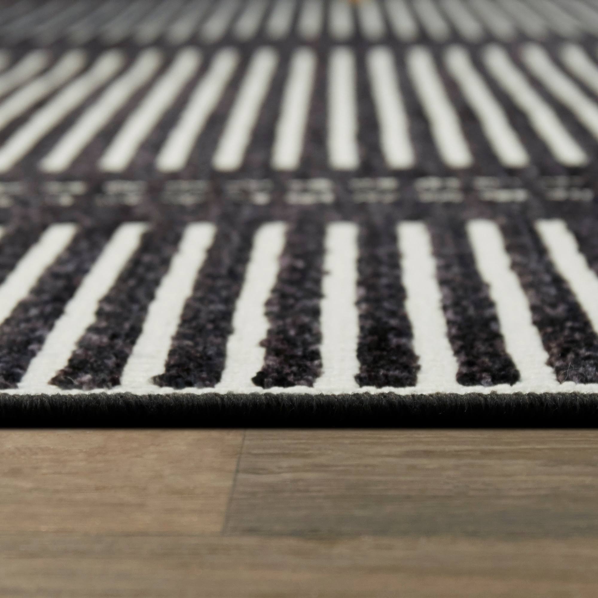 Sinclair Contemporary Area Rug - 5&3x22 x 7& - Tan