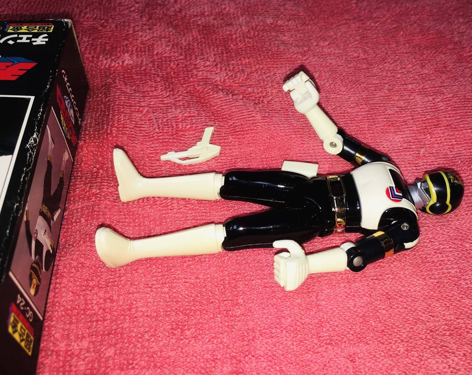 Dengeki Sentai Changeman Change Griffon Black Ranger Bandai GC-24 198