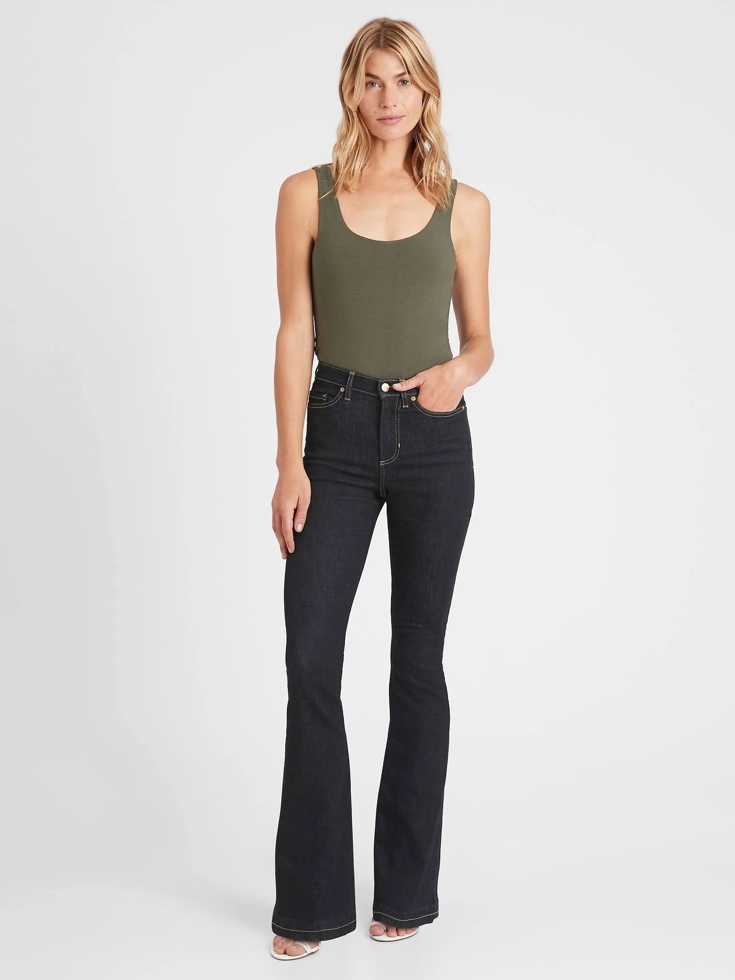 Banana Republic Women's High-Rise Flare Jean Rinse Size 29 Regular