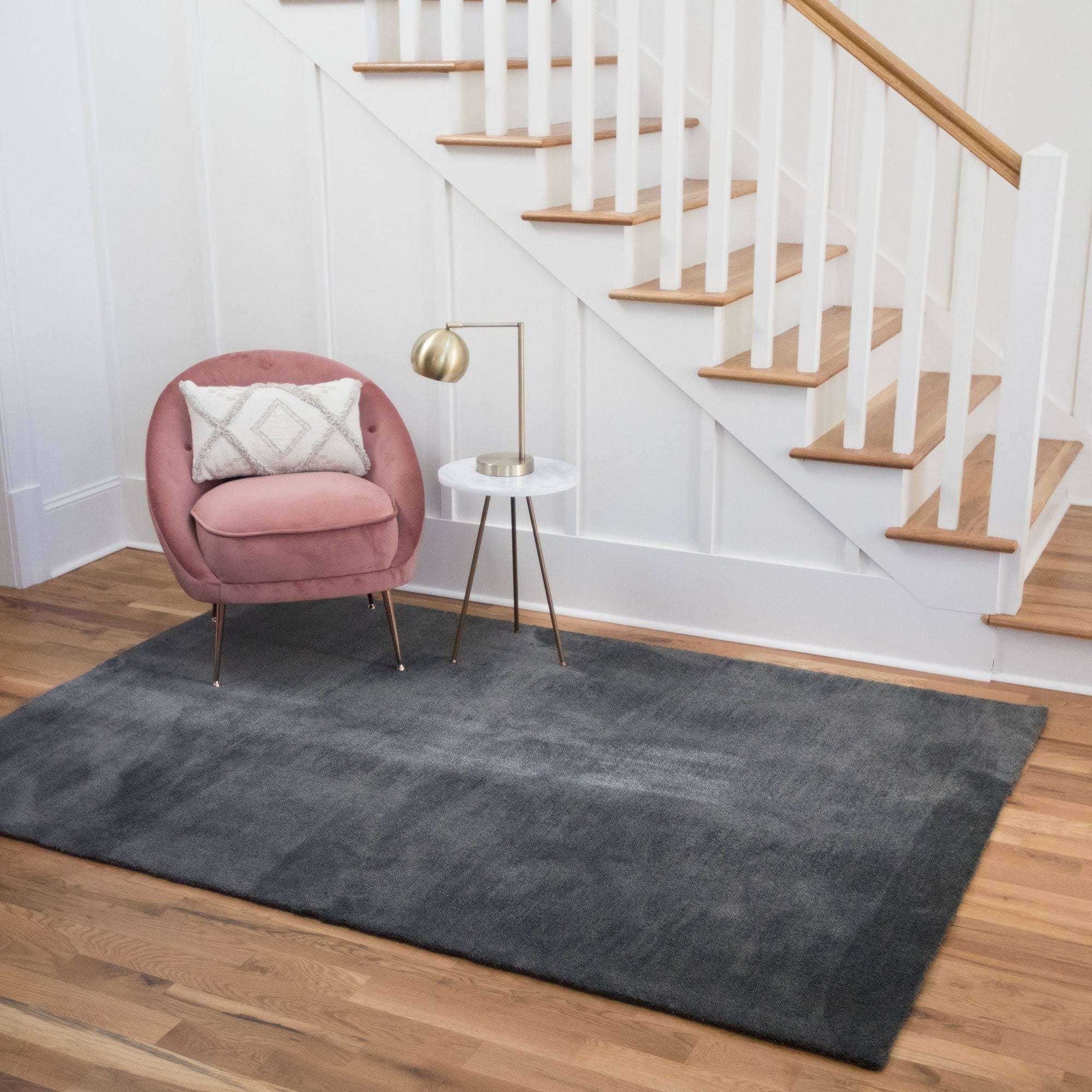 Elsie Solid Color Area Rug - 4&7x22 x 6&7x22 - Dark Grey