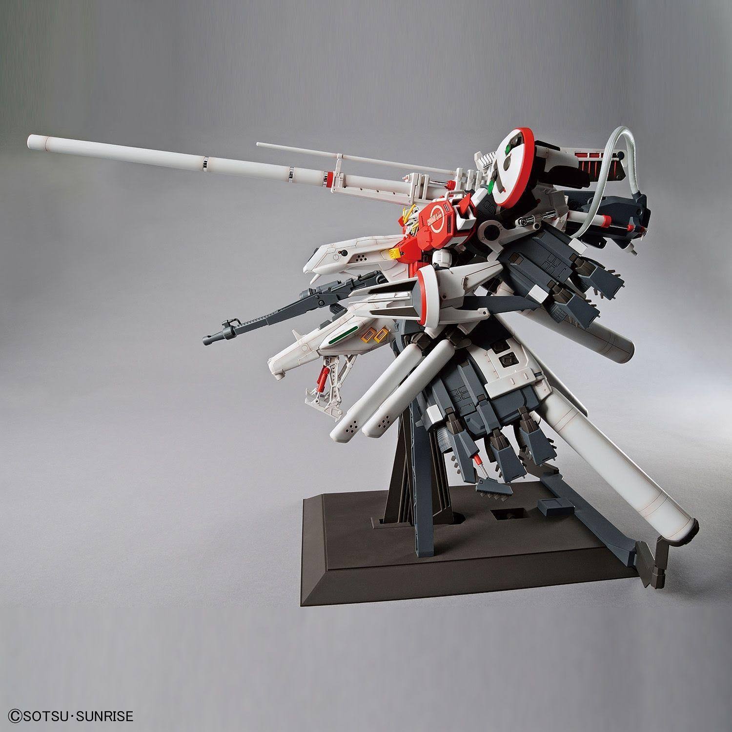 Bandai Gundam mg 1/100 Plan303E Deep Striker