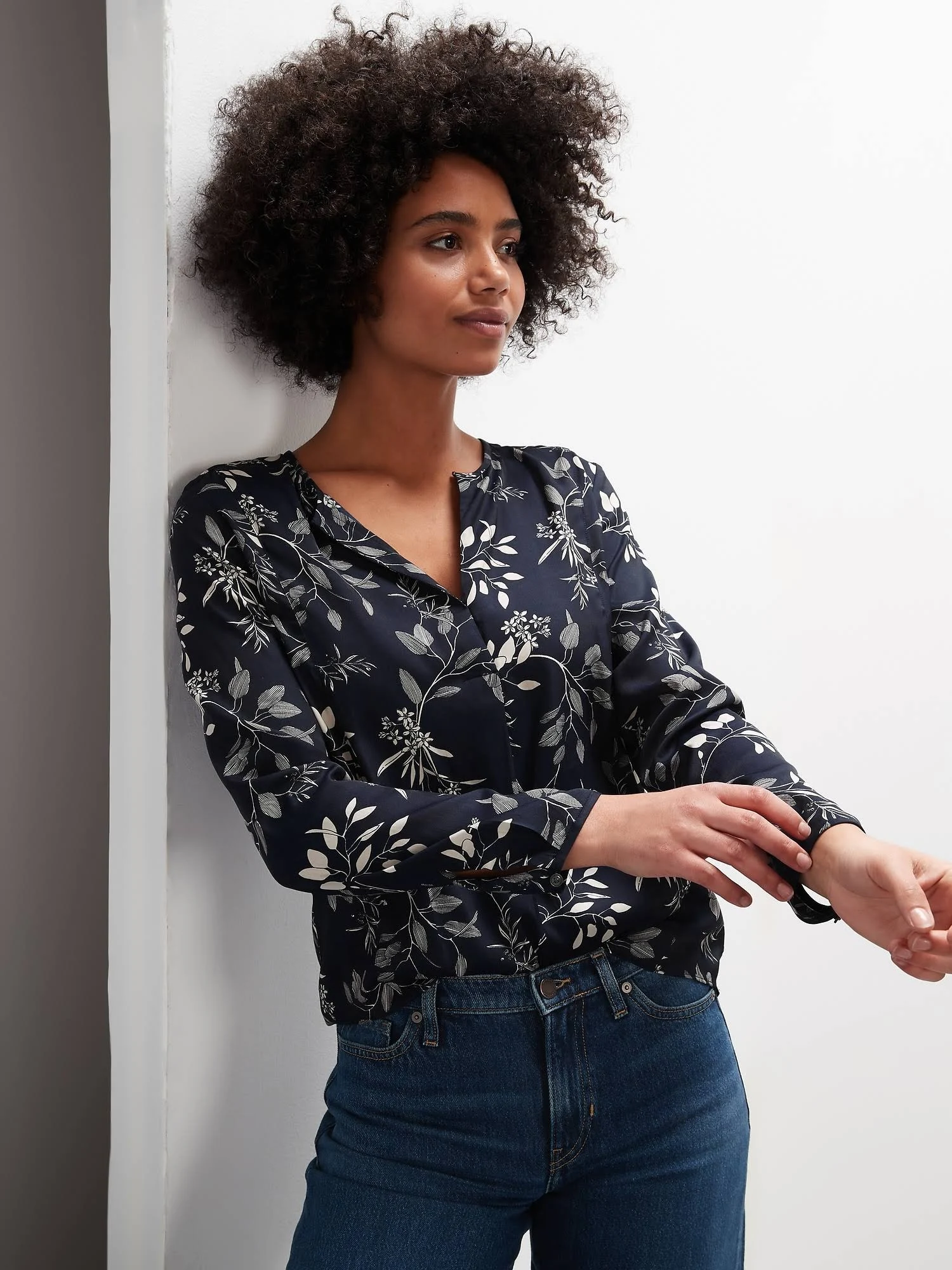 Banana Republic Women's Essential Popover Top Navy Floral Size XL