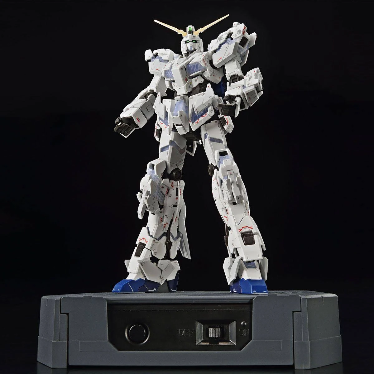 Bandai 1/144 RG RX-0 Unicorn Gundam (Destroy Mode) Ver.TWC Lighting Model Mobile Suit Gundam UC