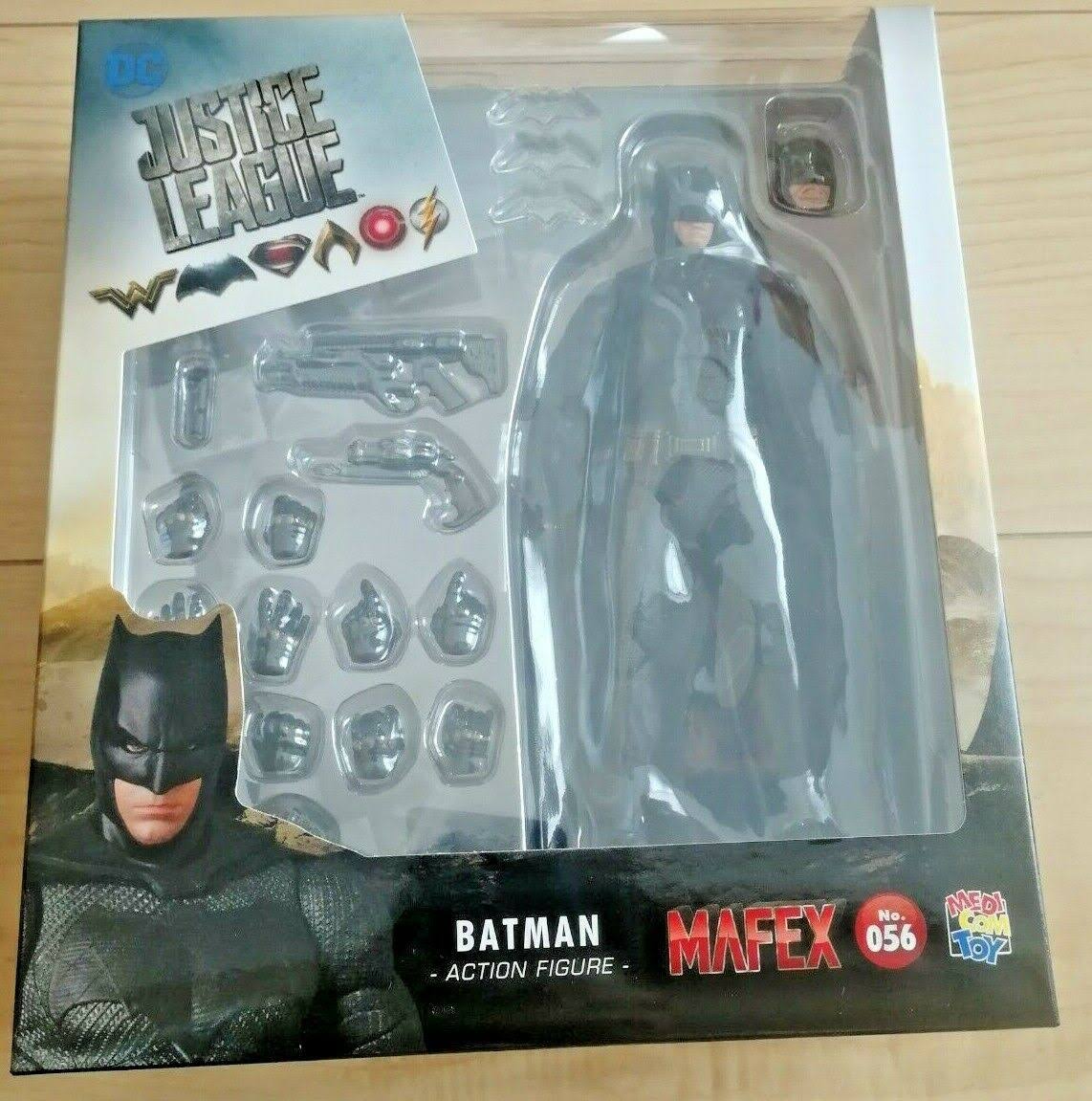 MAFEX Batman Justice League