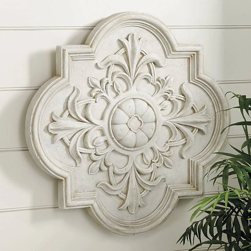 Smithhouse Indoor/Outdoor Medallion Plaque - Ballard Designs