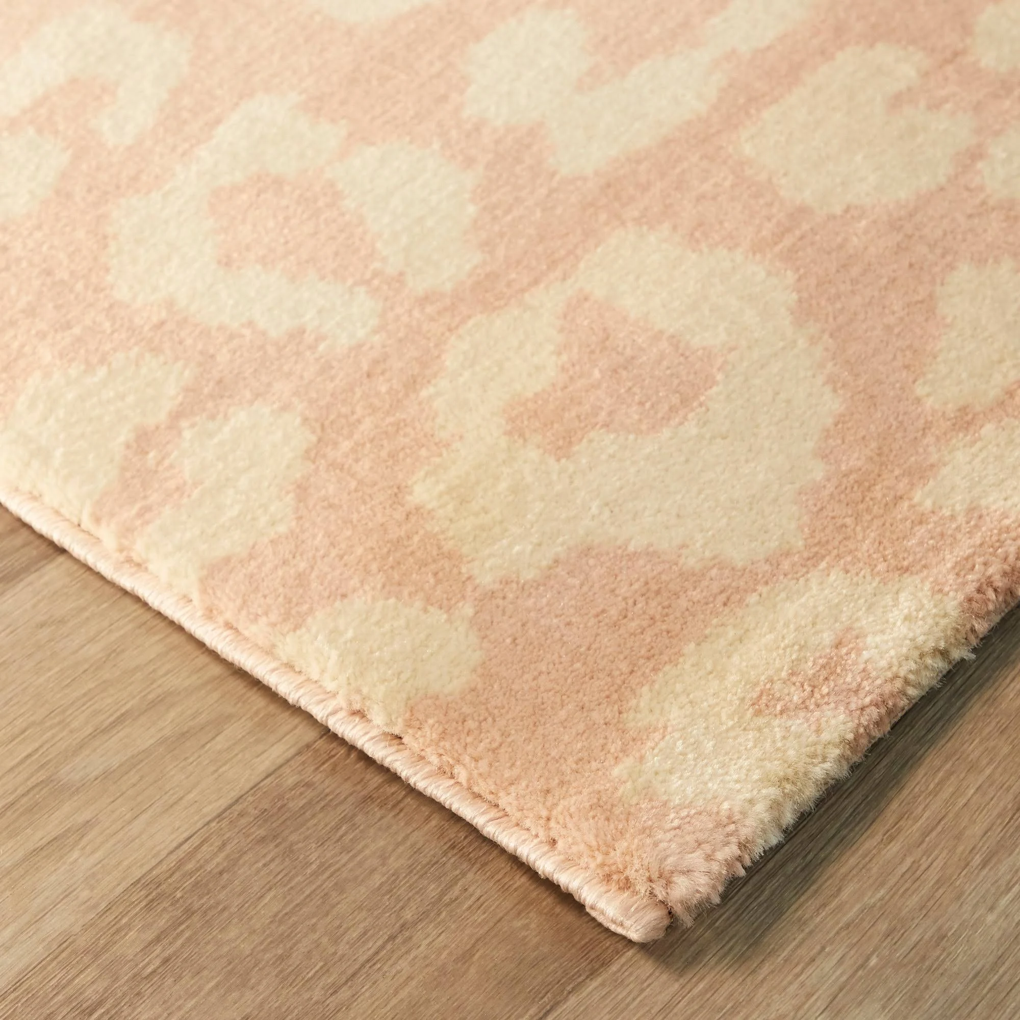 Josephina Leopard Print Area Rug - 5&3x22 Round - Pink