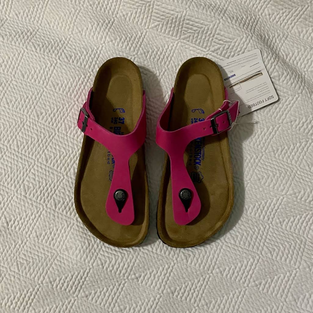 Birkenstock Women's Gizeh Soft Footbed, Pink Nubuck Size: 37 R
