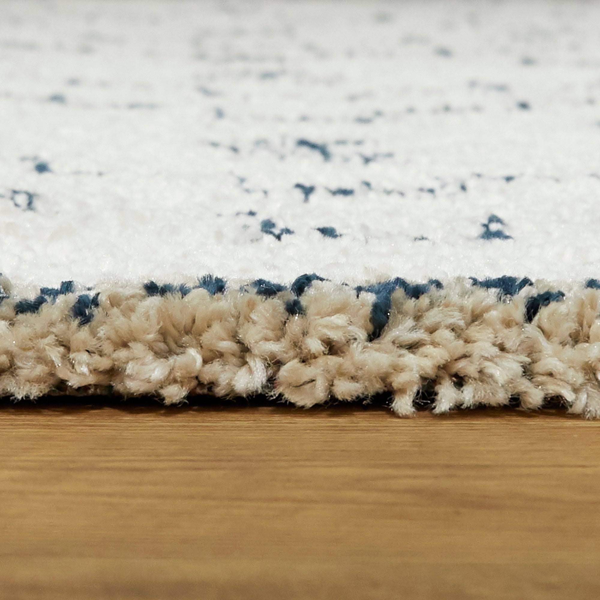 Hearthstone Dawa 7&10 x 10& Area Rug in White