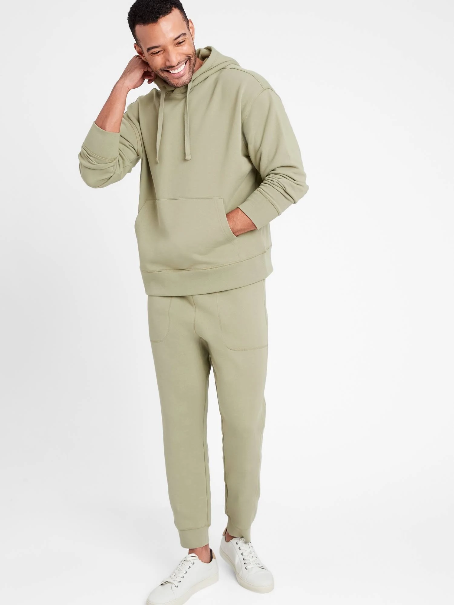 Banana Republic Men's Organic French Terry Jogger Green Cardoon Tall Size L