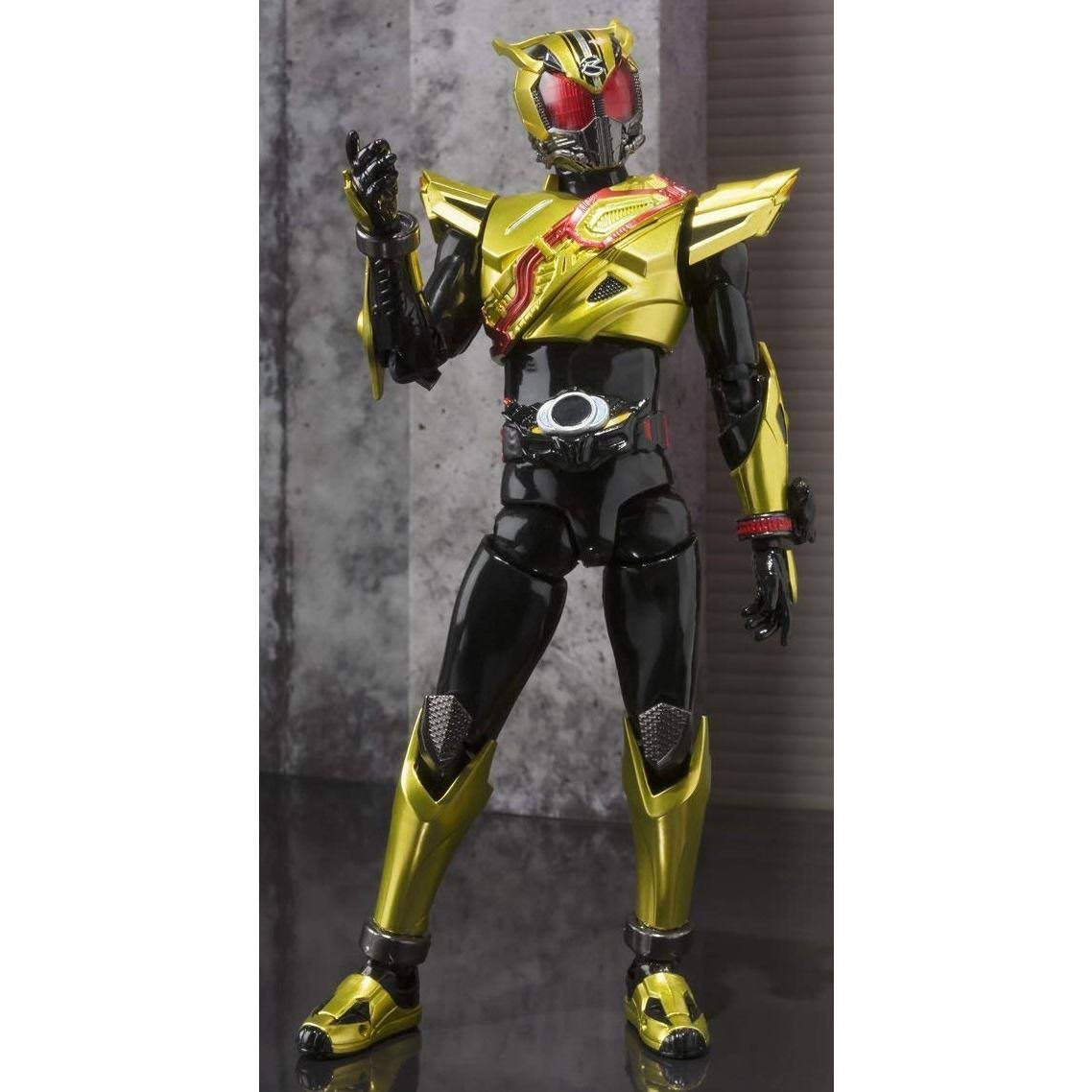 S.H. Figuarts Gold Drive Kamen Rider Drive Action Figure