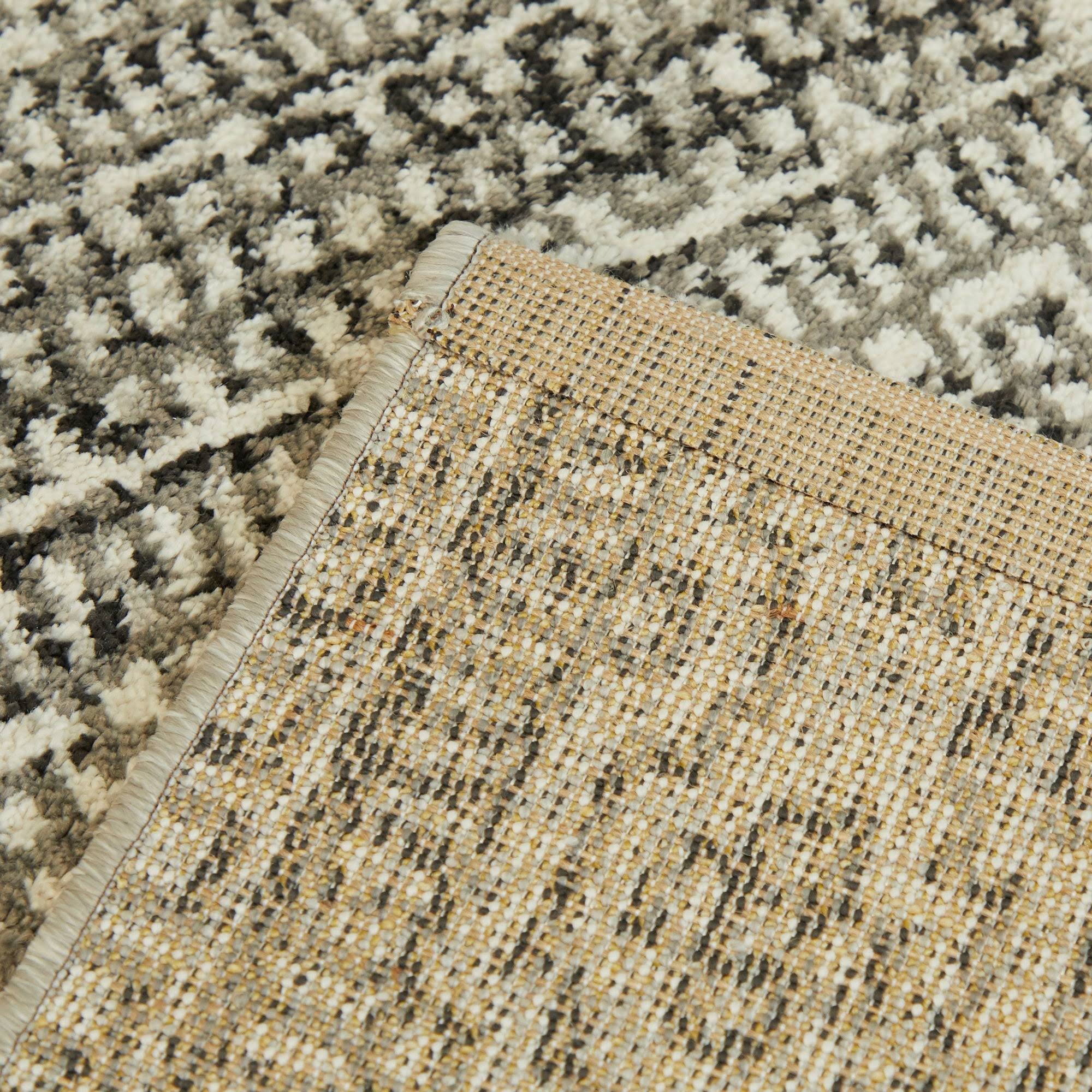 Berlage Transitional Area Rug - Grey - 7&10x22 x 10&