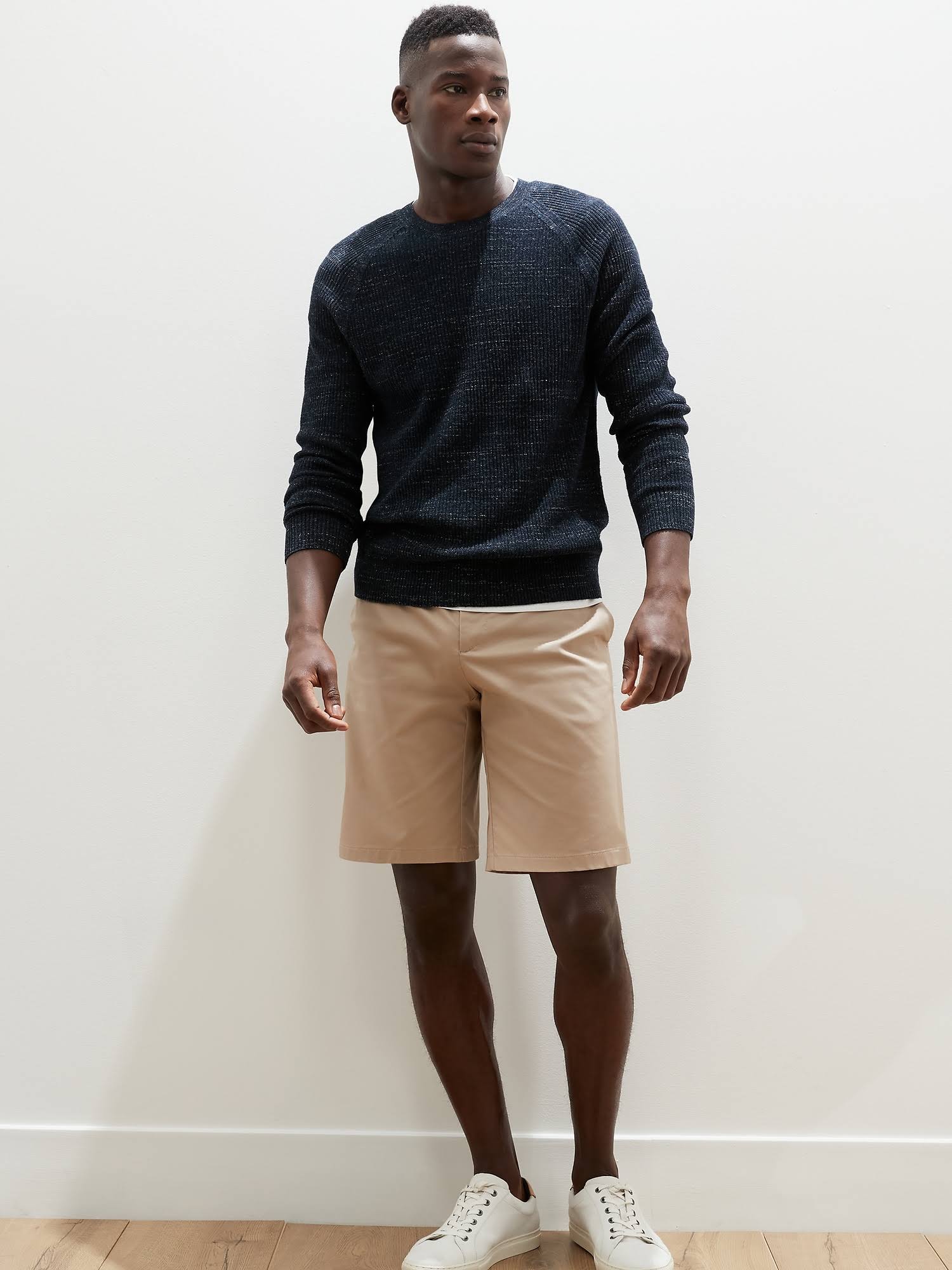 Banana Republic Men's 11x22 Core Temp Short Camp Khaki Size 29W