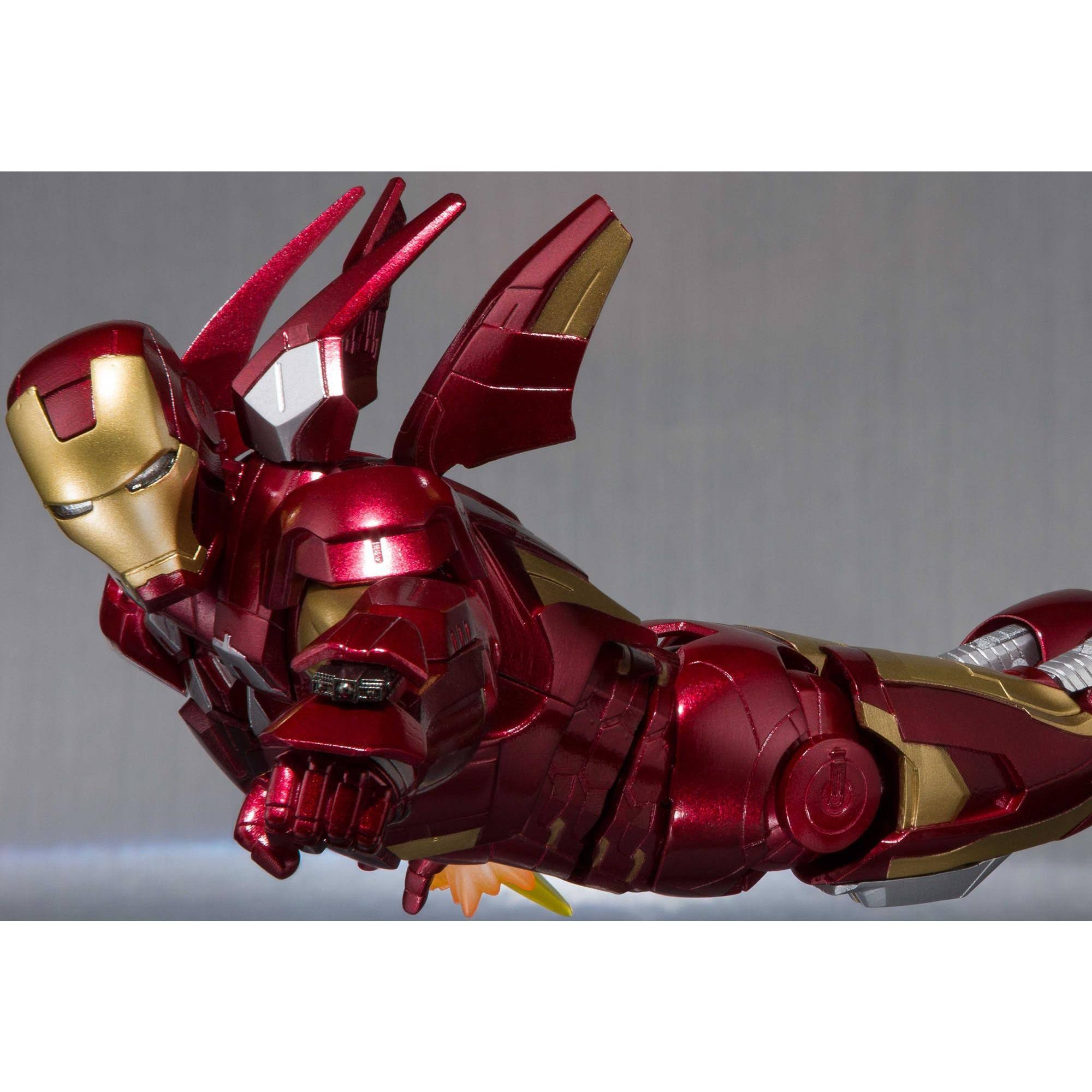 Marvel: Ironman MK-7 and Hall of Armor Set S.H.Figuarts Action Figure