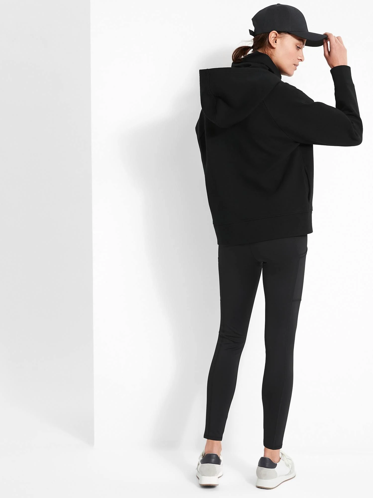Banana Republic Women's on The Go 7/8 Legging Black Size S