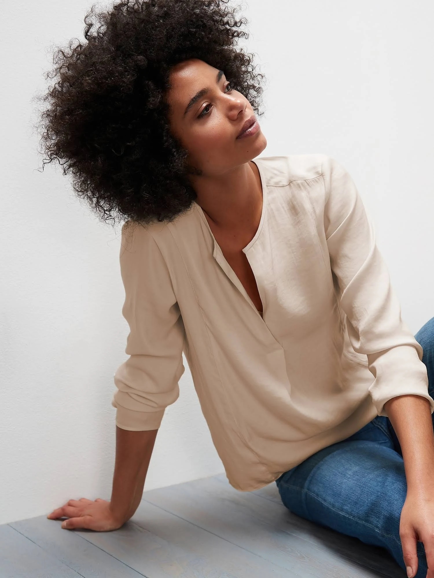 Banana Republic Women's Essential Popover Top Almond Amaretto Beige Size S