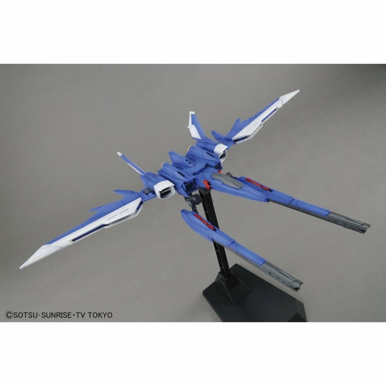 Bandai Hobby MG 1/100 Scale Build Strike Gundam Model Kit