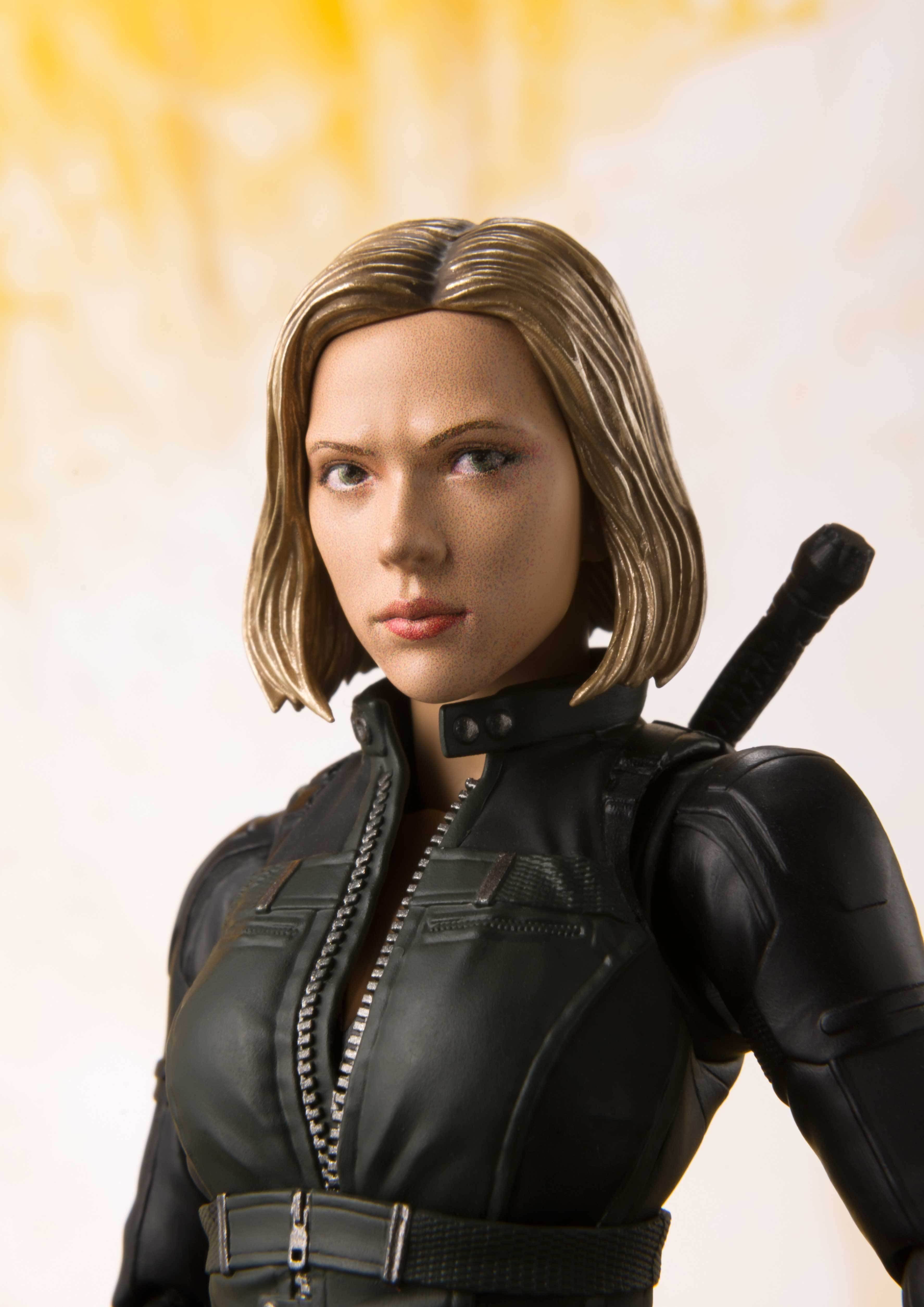 Avengers Infinity War S.H.Figuarts Action Figure - Black Widow & Tamashii Effect Explosion