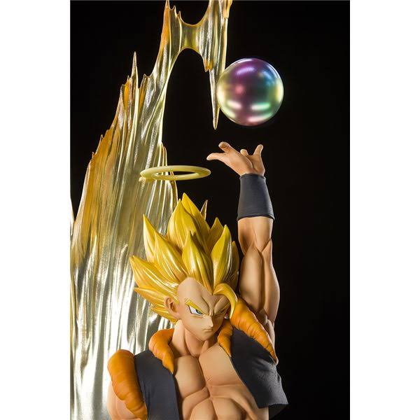 Dragon Ball Z: Fusion Reborn FiguartsZERO Super Saiyan Gogeta Exclusive