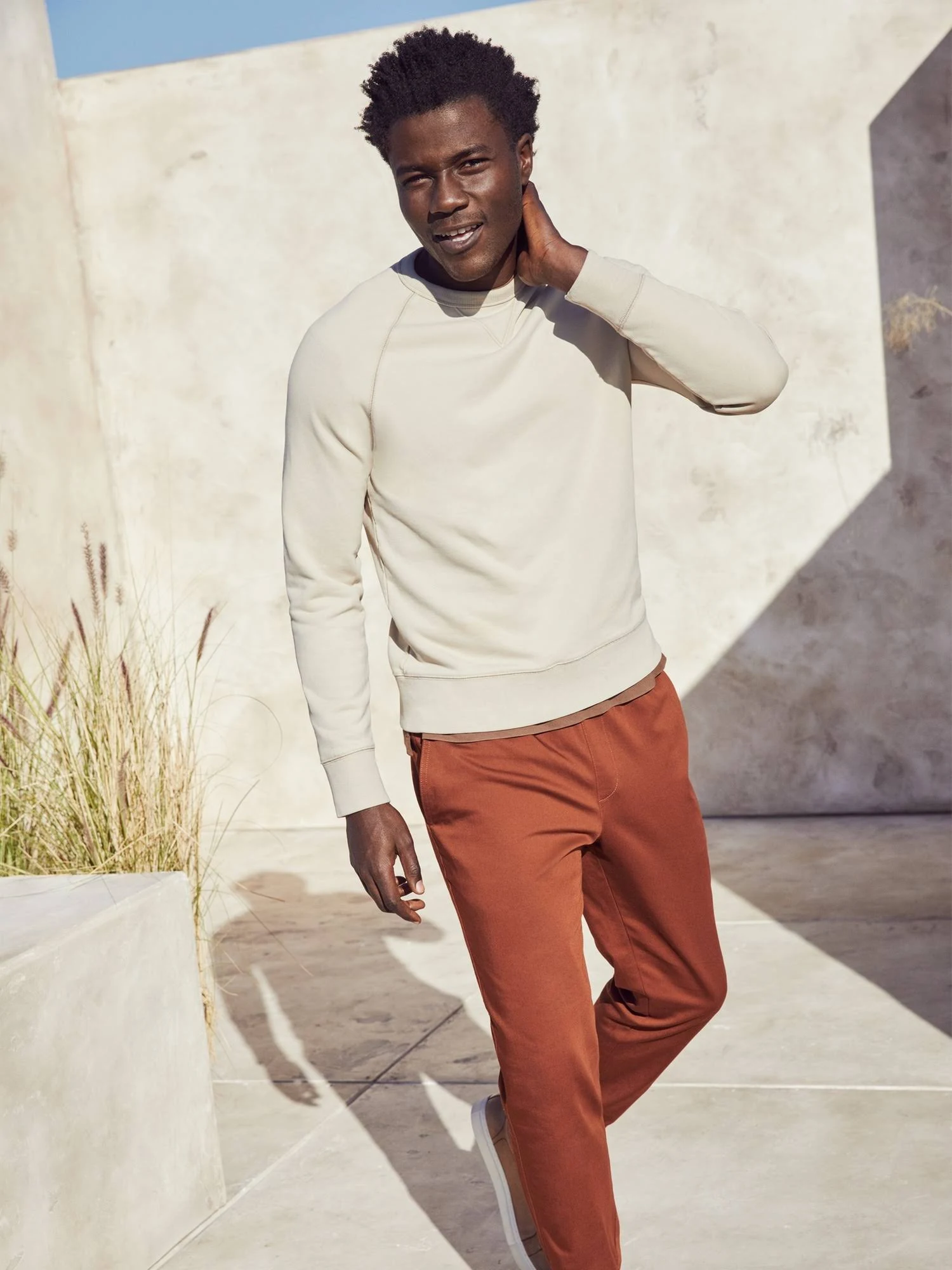 Banana Republic Men's Organic Traveler Jogger Rust Size Xs