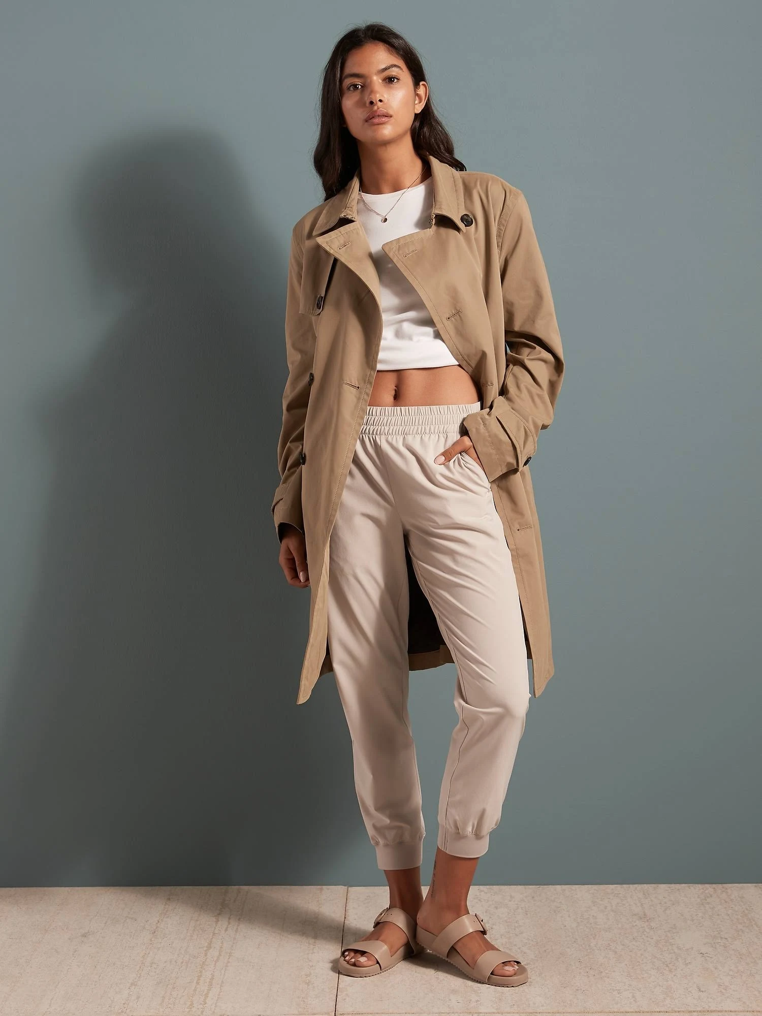 Banana Republic Women's Flyweight Jogger Abalone Size M