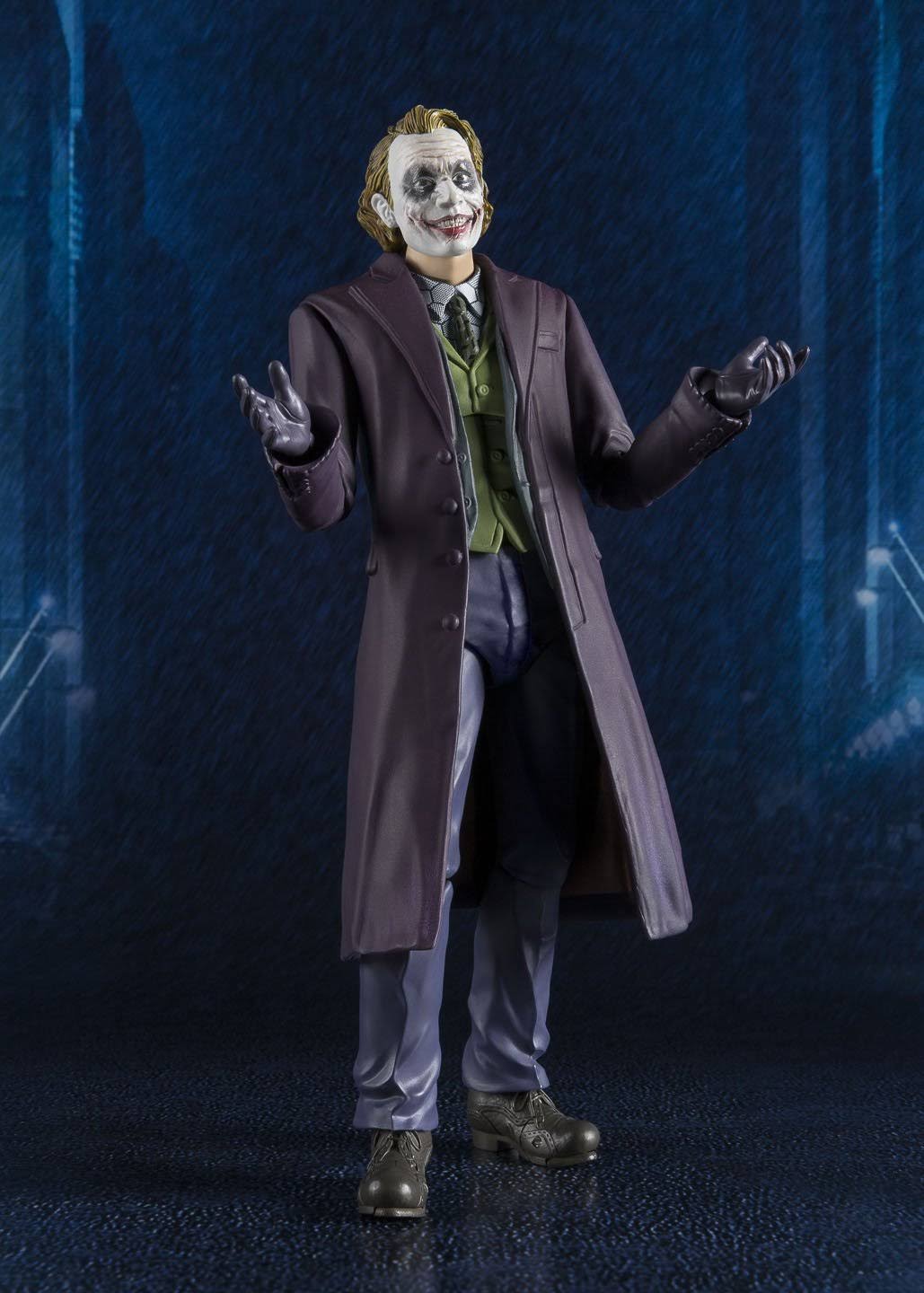 The Dark Knight: Joker S.H. Figuarts Action Figure