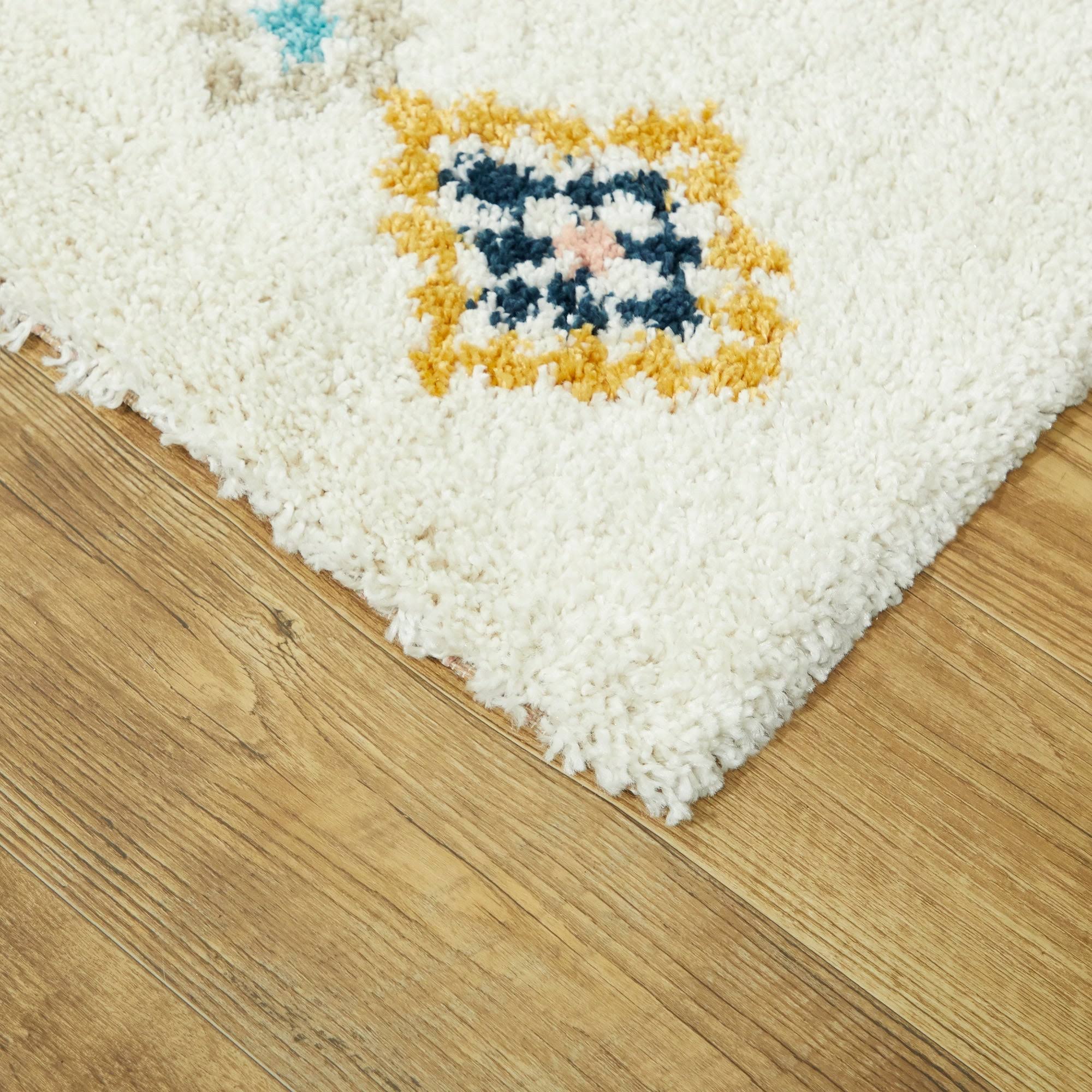 Dossi 5&3 x 7& Woven Area Rug in Cream