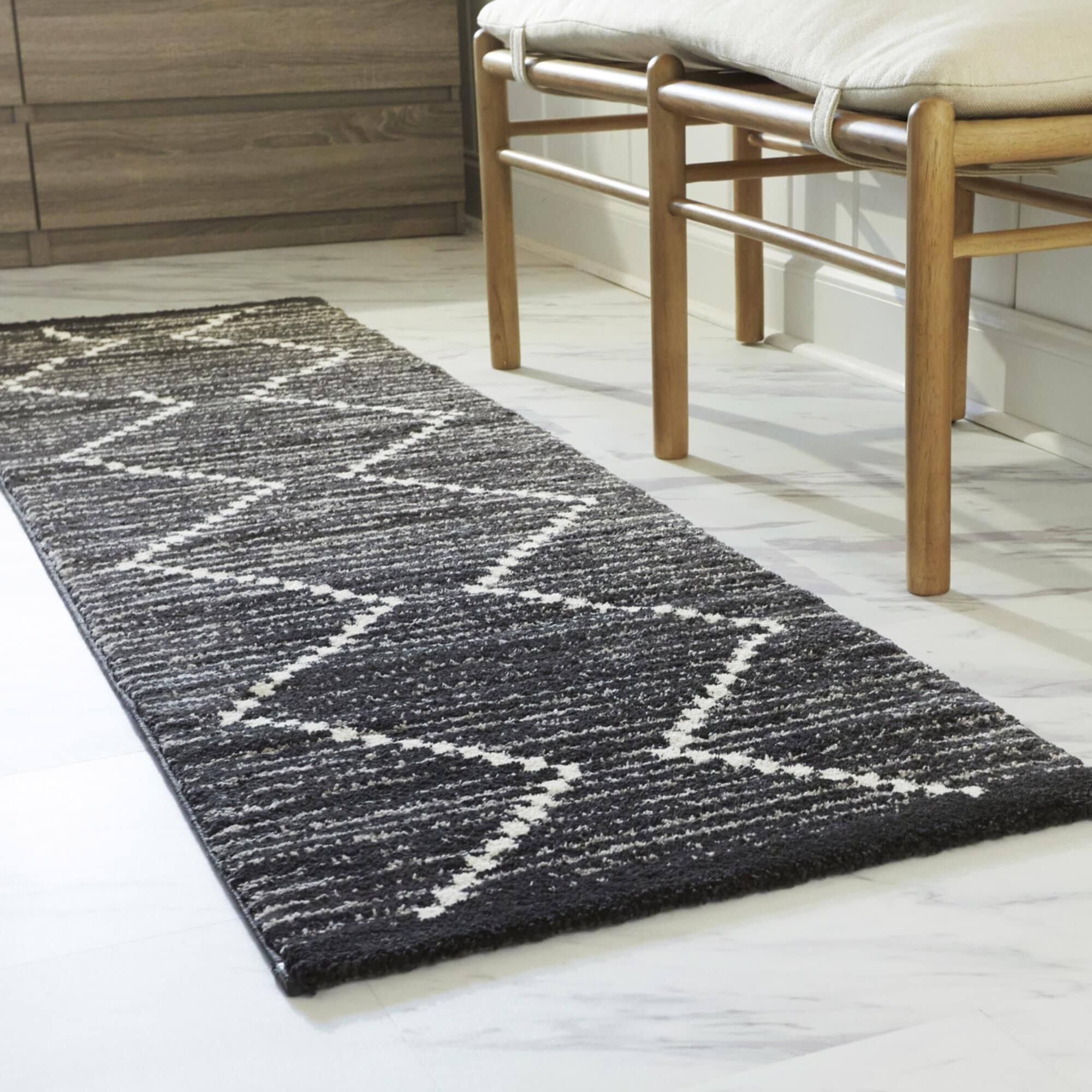 Oscar Geometric Modern Area Rug - 2&2x22 x 7& Runner - Black