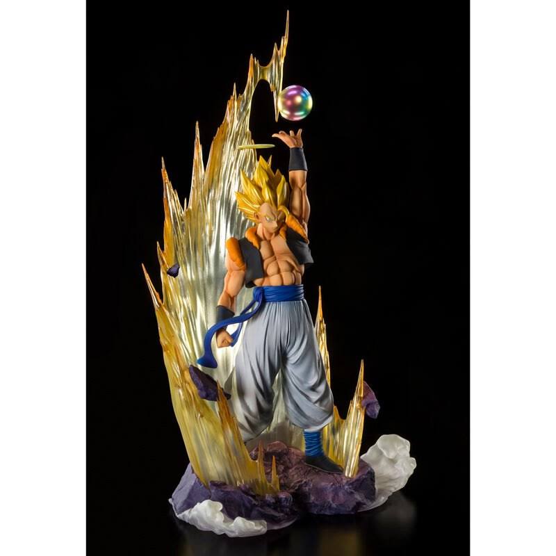 Dragon Ball Z: Fusion Reborn FiguartsZERO Super Saiyan Gogeta Exclusive