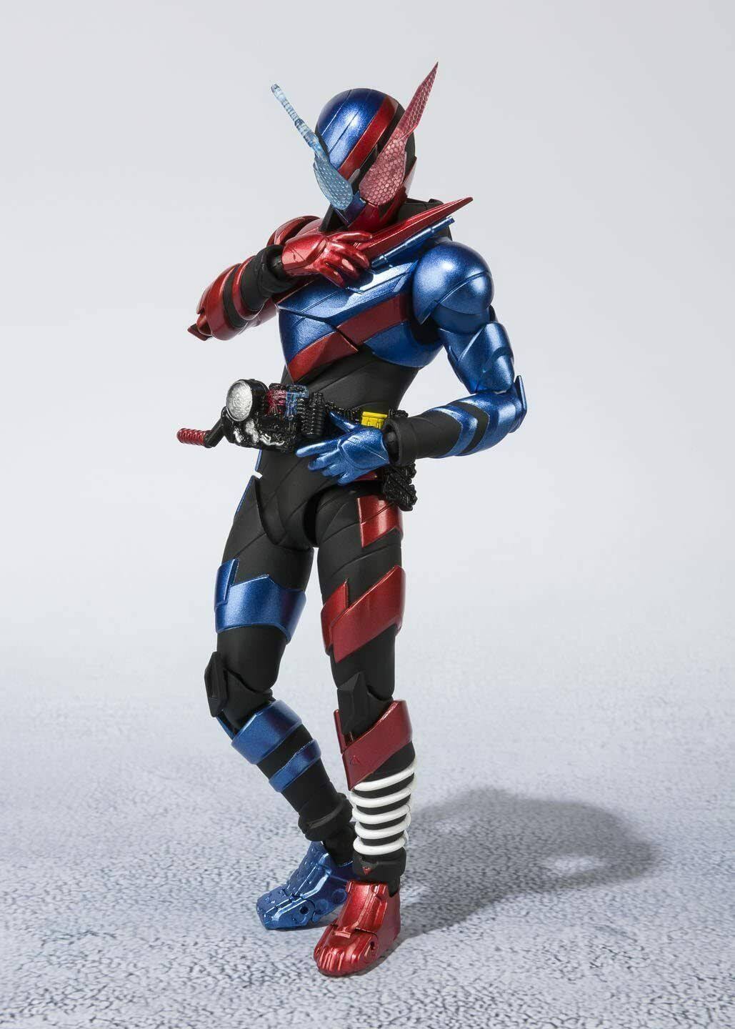 Bandai S.H.Figuarts Kamen Rider Build Rabbit Tank Form Figure
