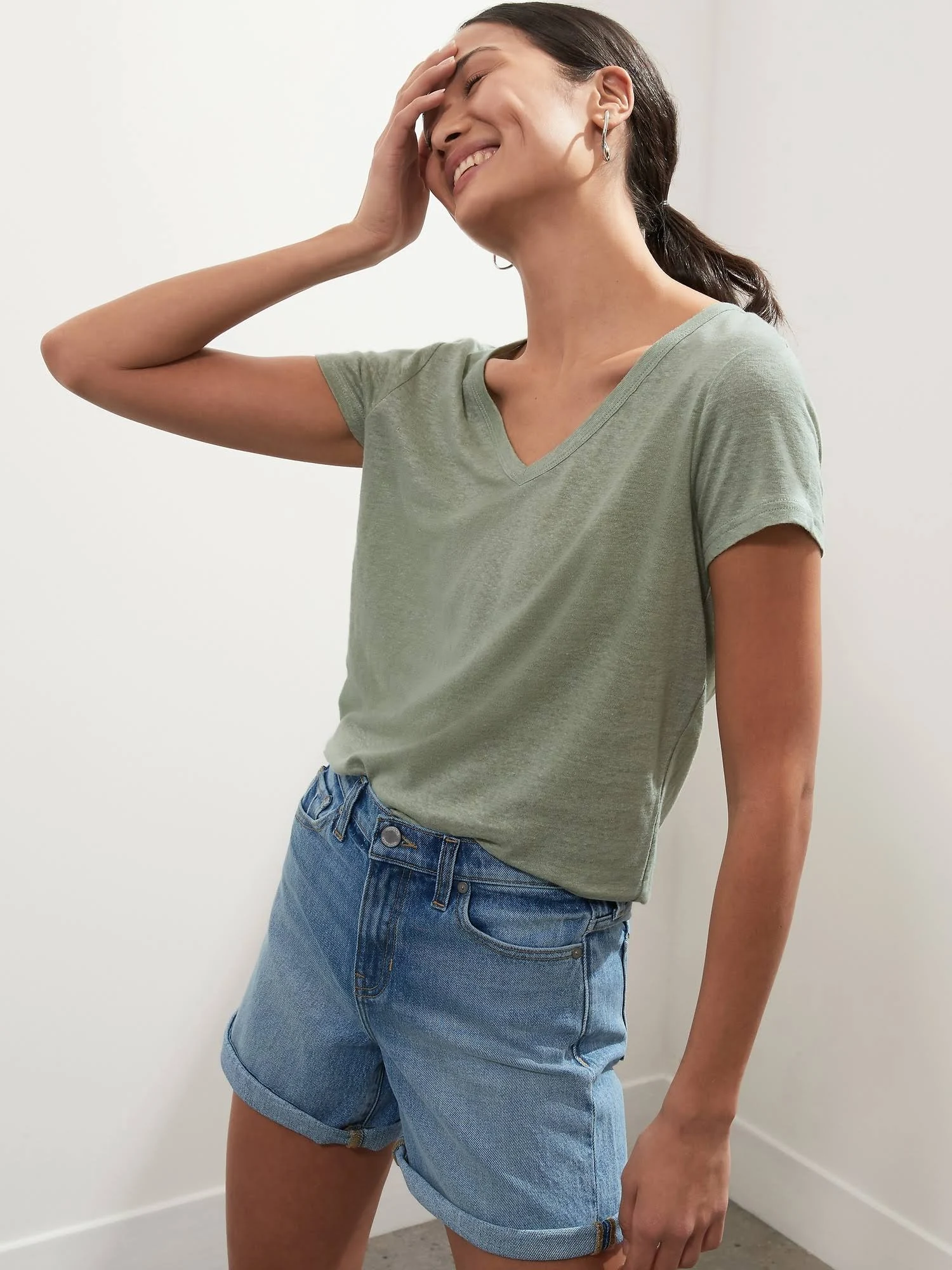 Banana Republic Women's Linen V-Neck T-Shirt Green Sage Bouquet Size Xxs