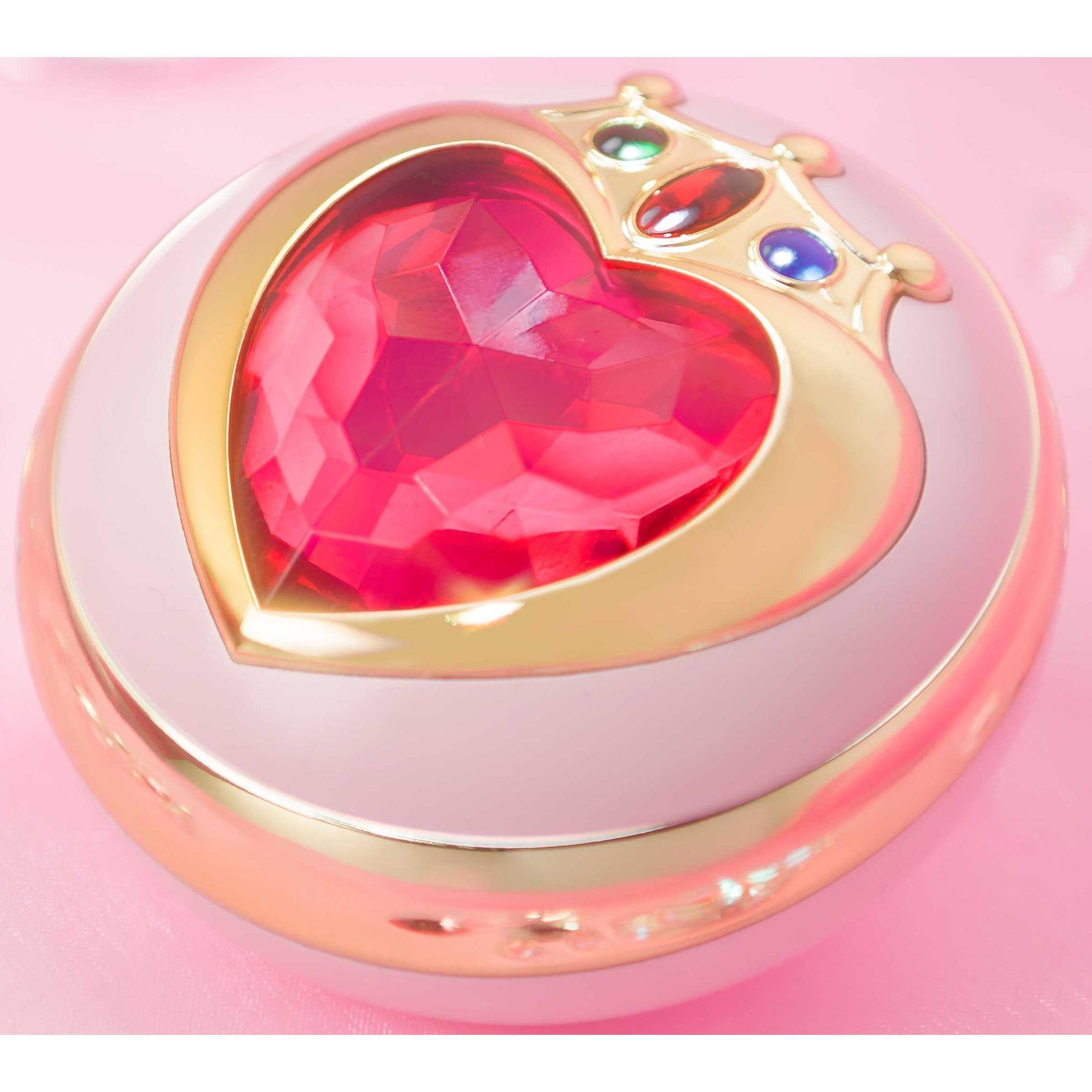 Sailor Moon: Sailor Chibi Moon Prism Heart Compact Proplica