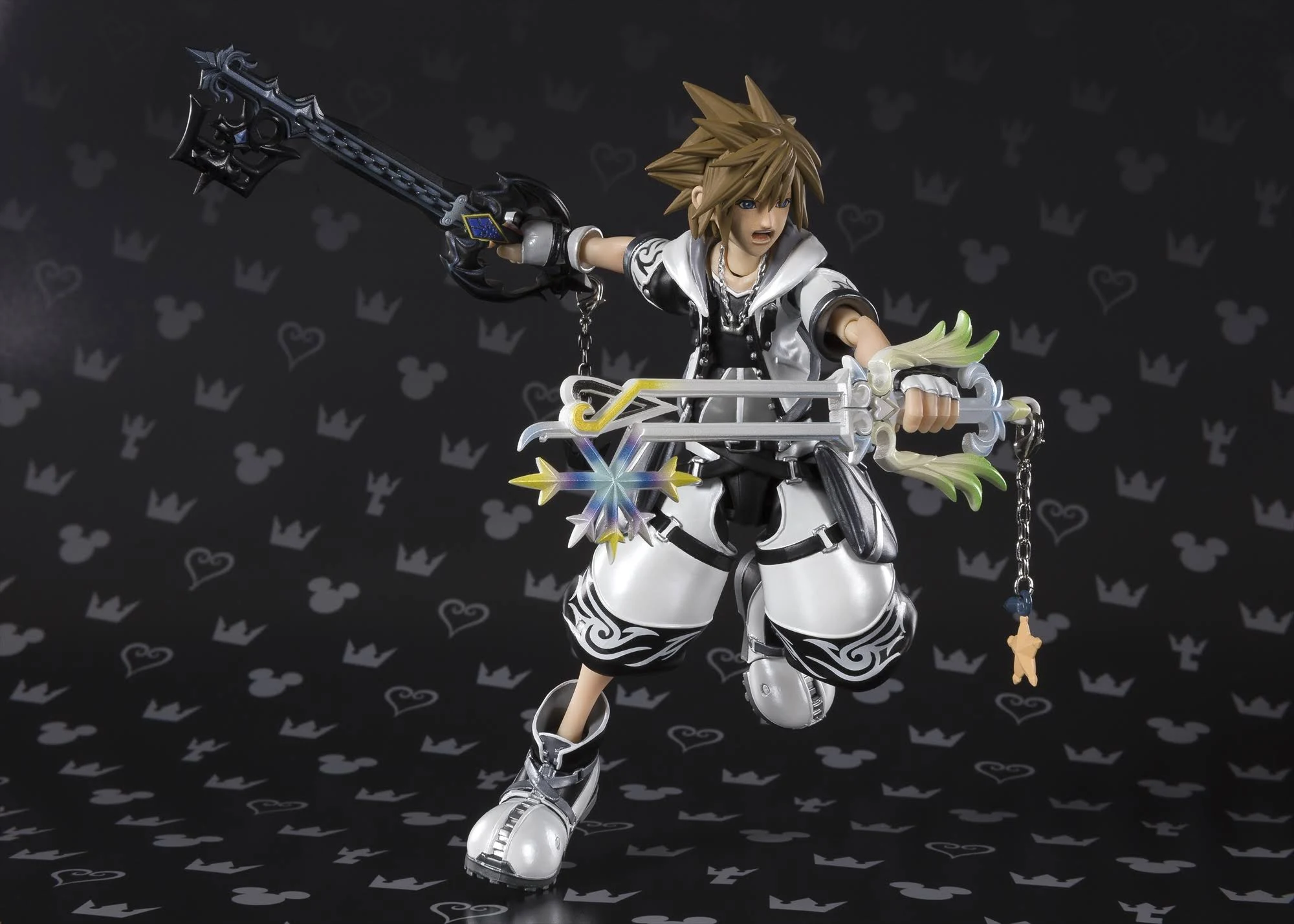 Kingdom Hearts II S.H.Figuarts Action Figure - Sora (Final Form)