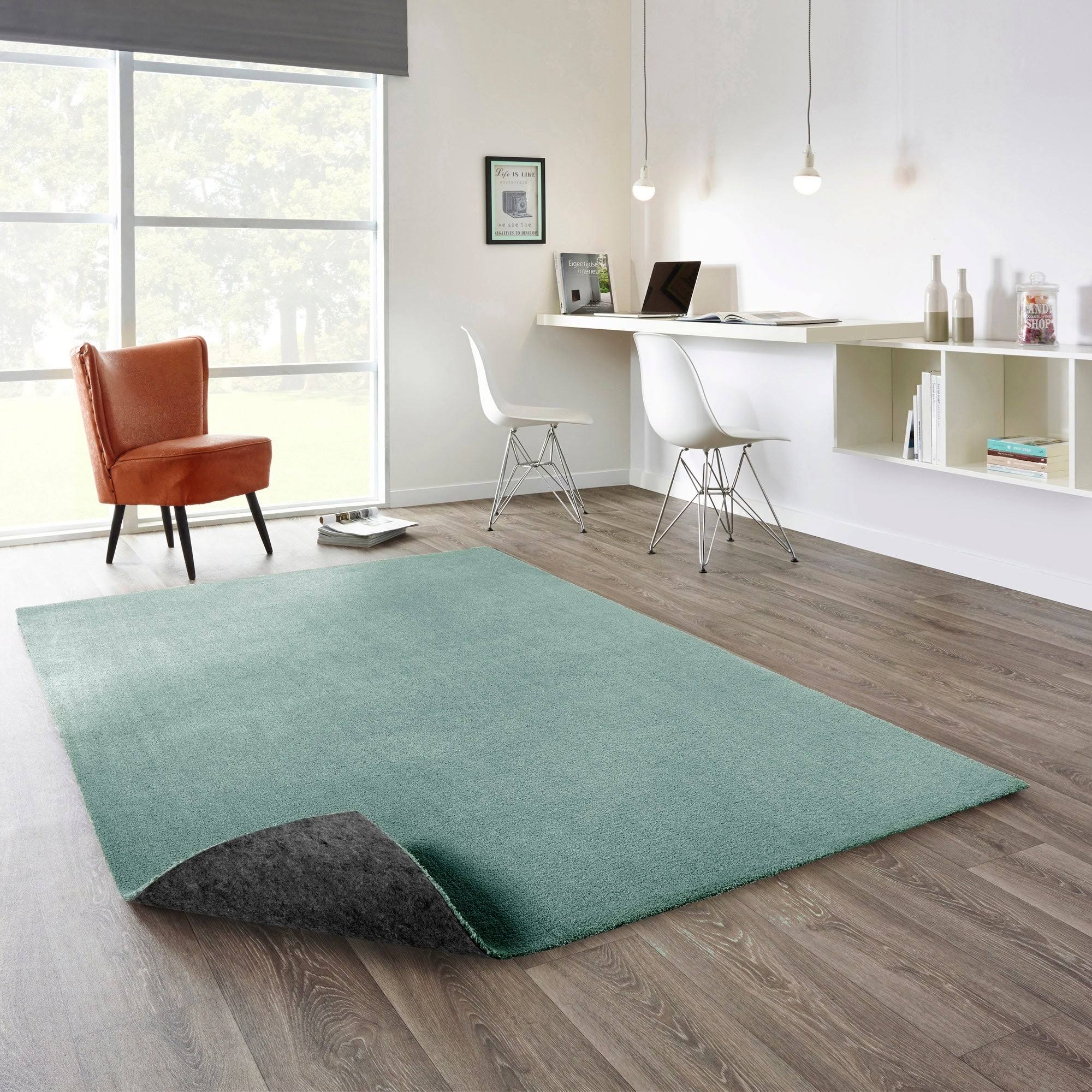 Elsie Solid Color Area Rug - 4&7x22 x 6&7x22 - Grey